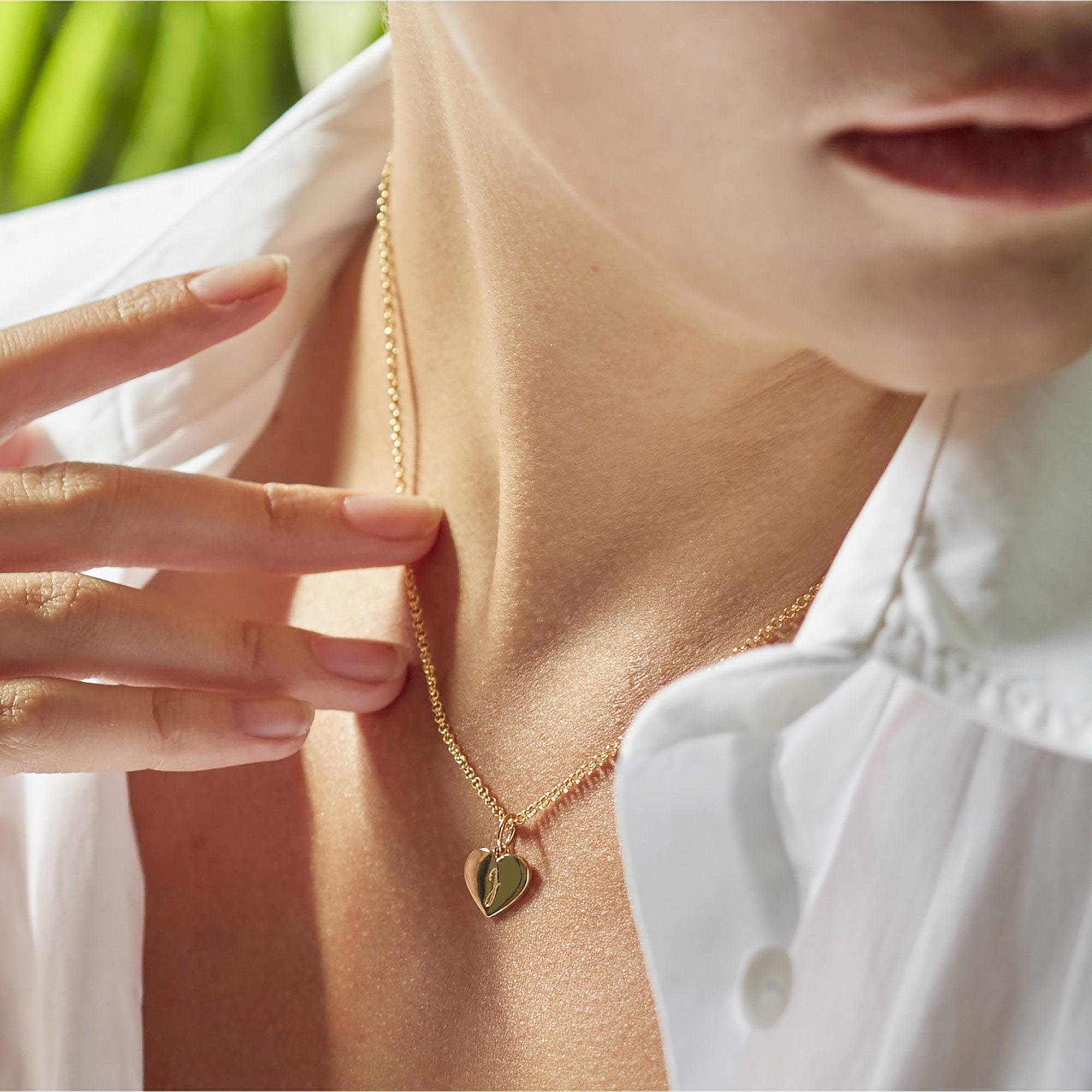 Muru Heart Pendant kaulakoru kulta kaiverrettava