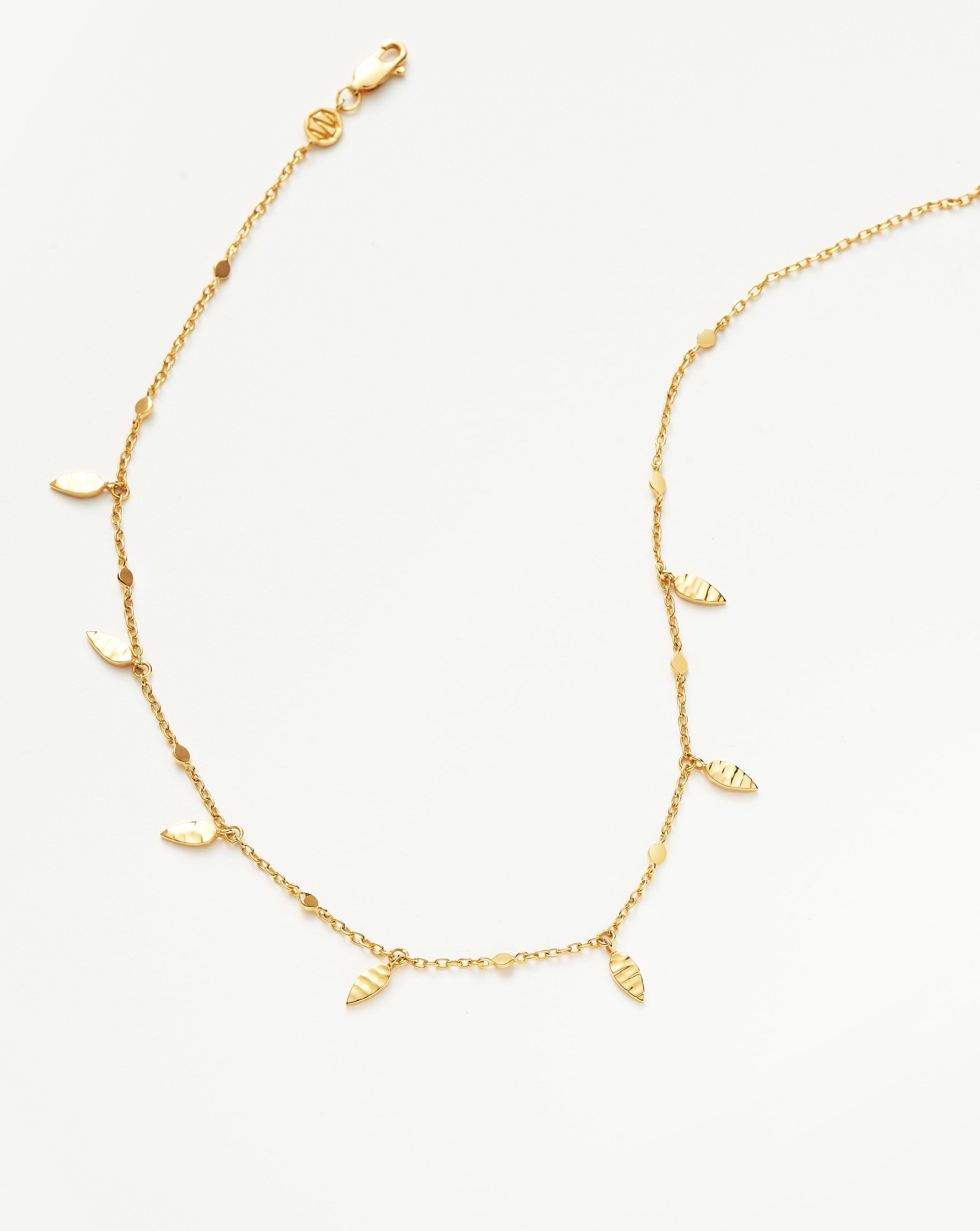 Missoma Leaf Charm Choker kaulakoru kullattu