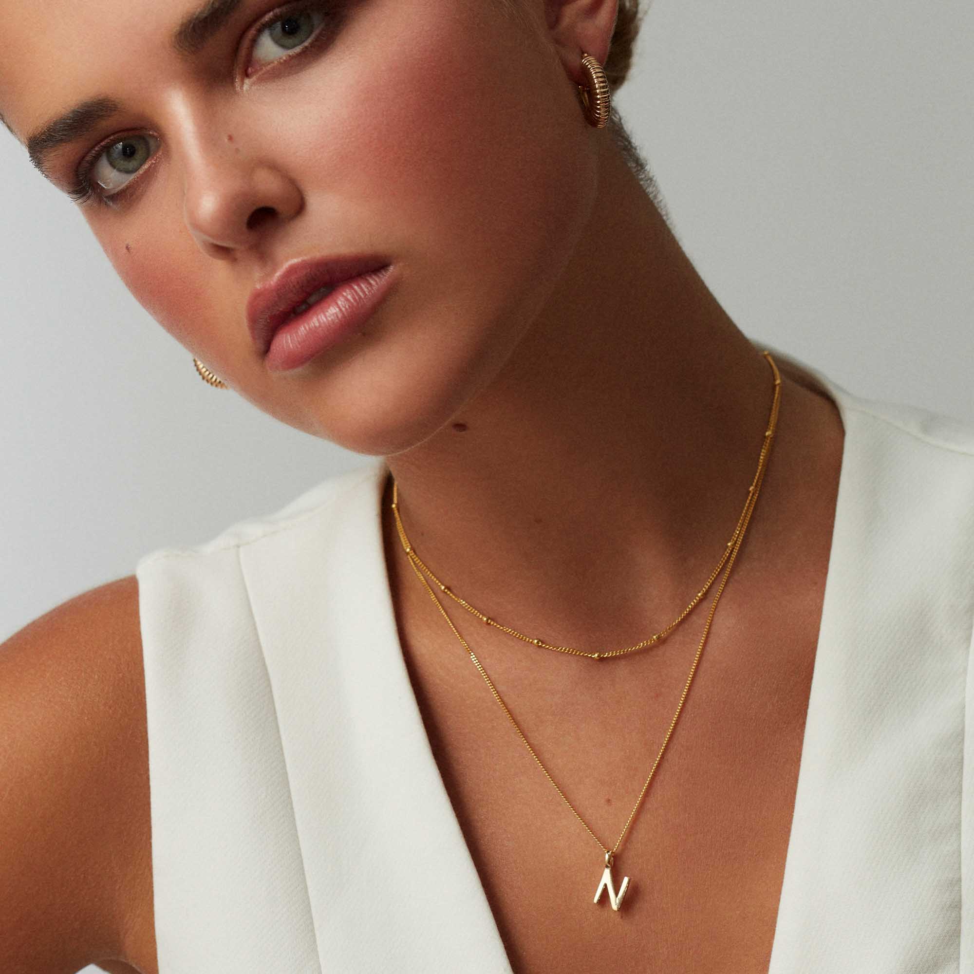 Muru Jewellery Little Love Letters kirjainkaulakoru hopea