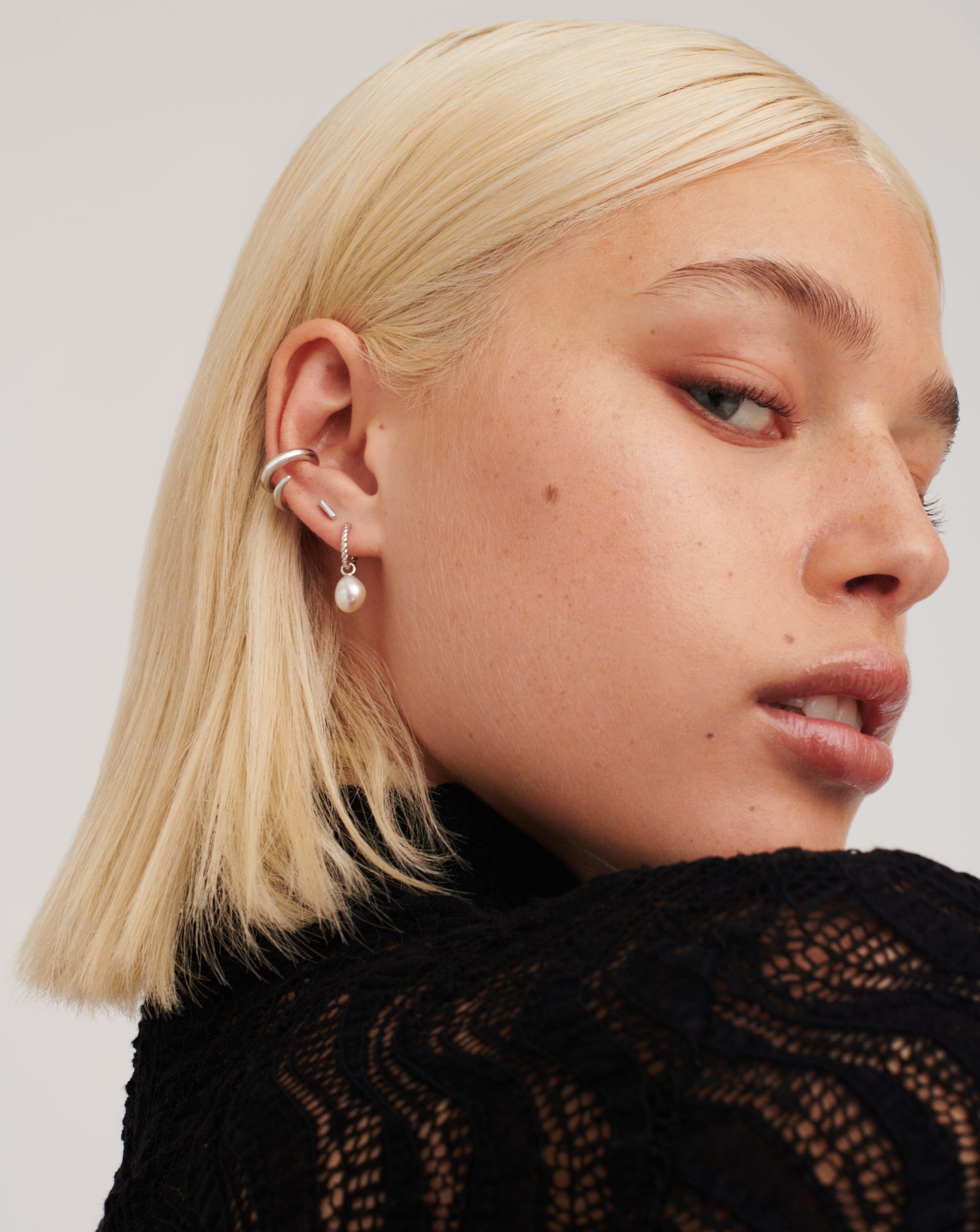 Missoma Bar nappikorvakorut sterling hopea 5,5mm