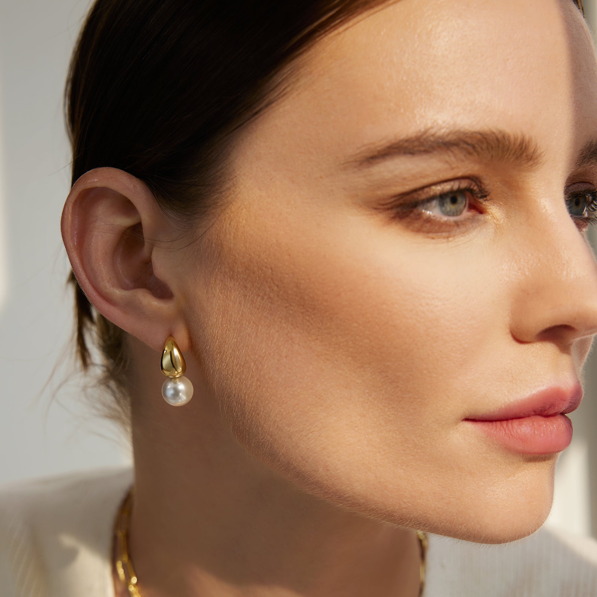 Ania Haie Vogue Maven Shell Pearl Dome korvakorut kulta
