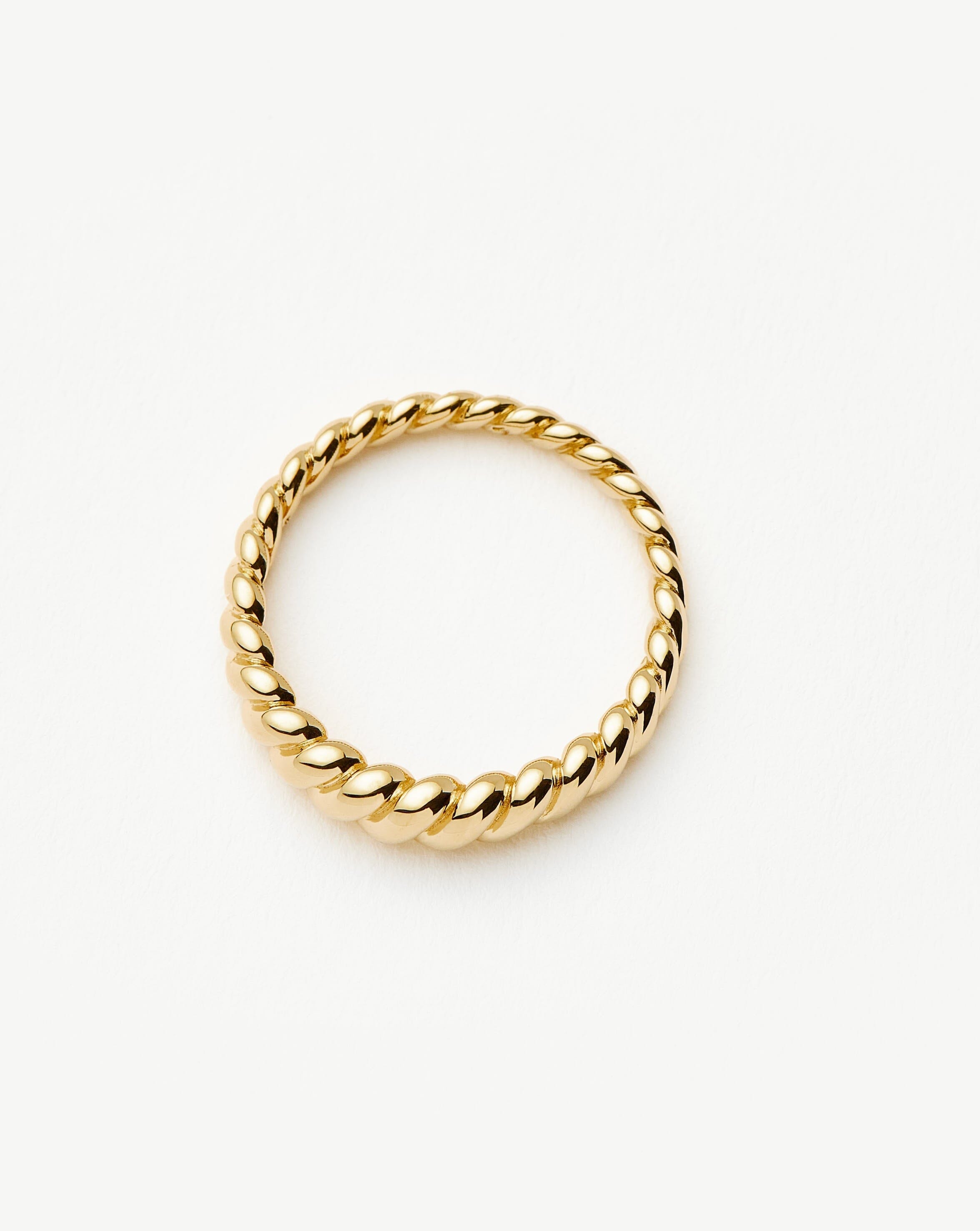 Missoma Twisted Classic sormus 9ct keltakulta