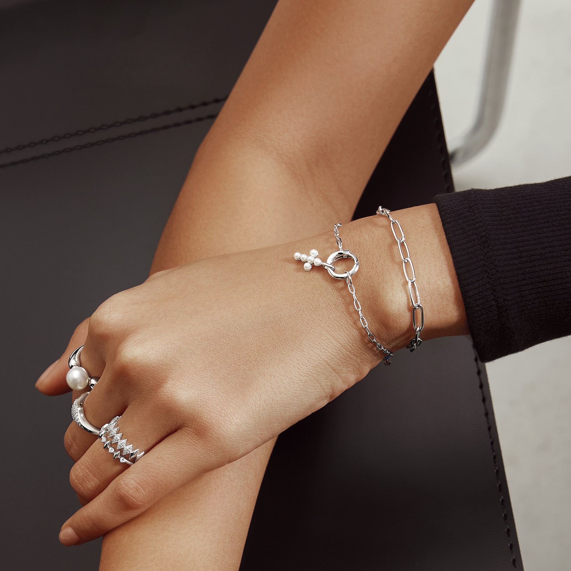 Ania Haie Pop Charms Silver Shell Pearl Cross charmi hopea helmi