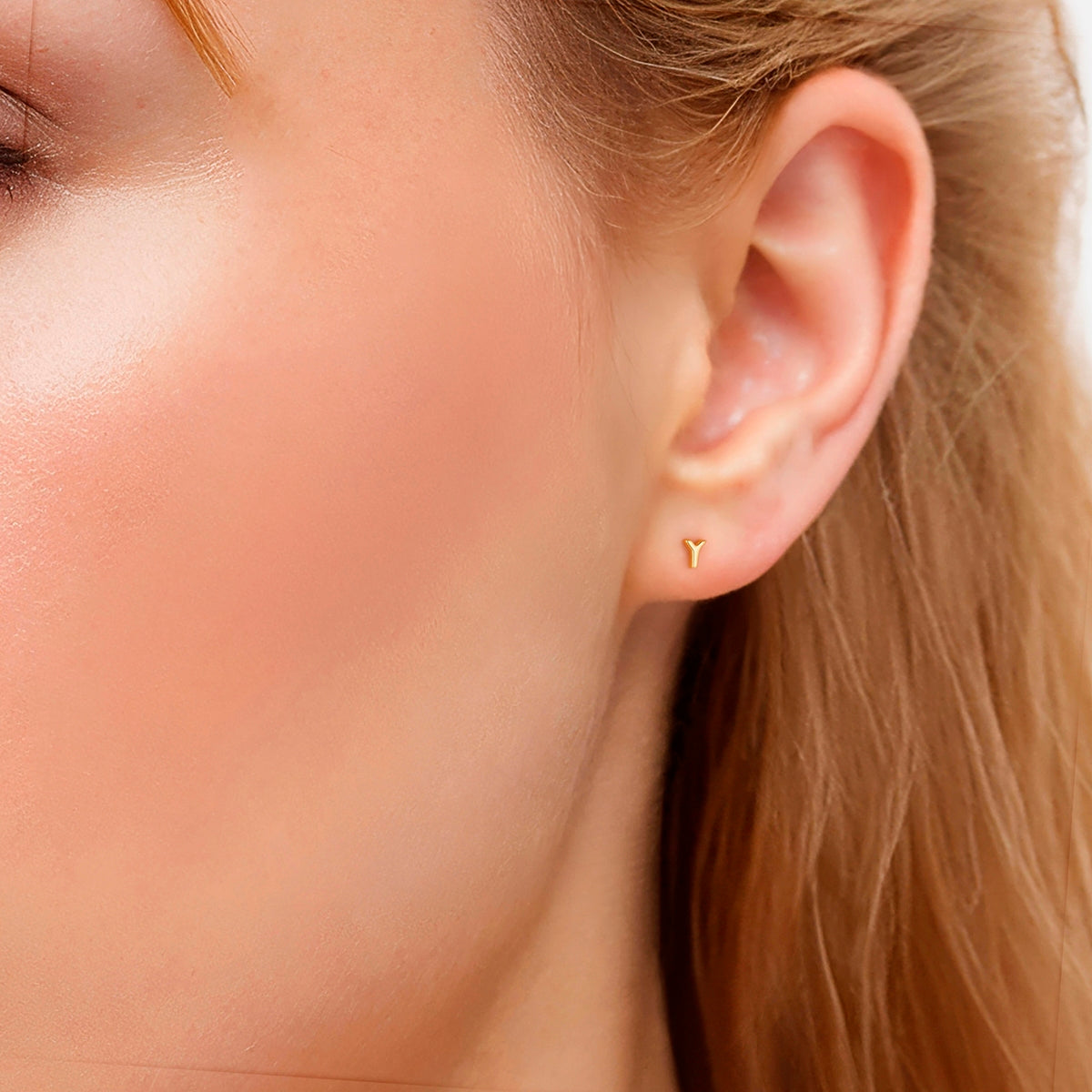 Glanzstücke München Y kirjainlävistyskoru kulta
