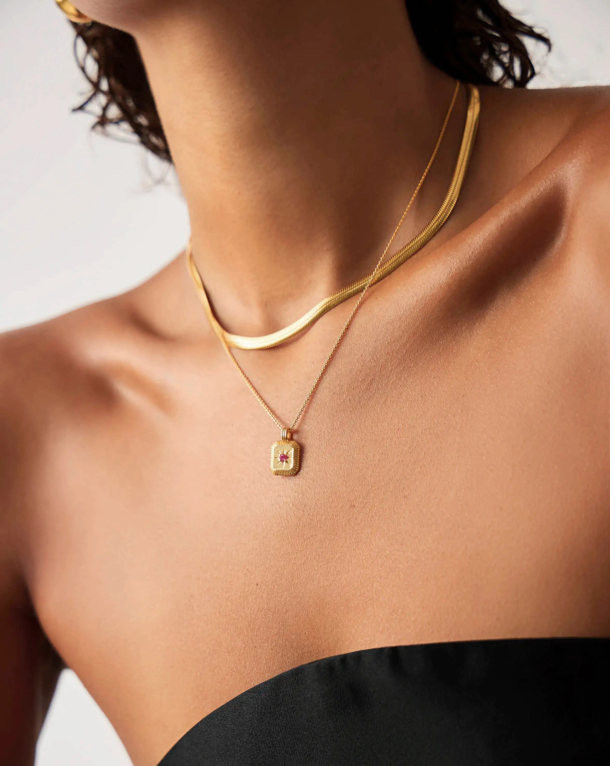 MISSOMA July Birthstone korusetti kulta rubiini