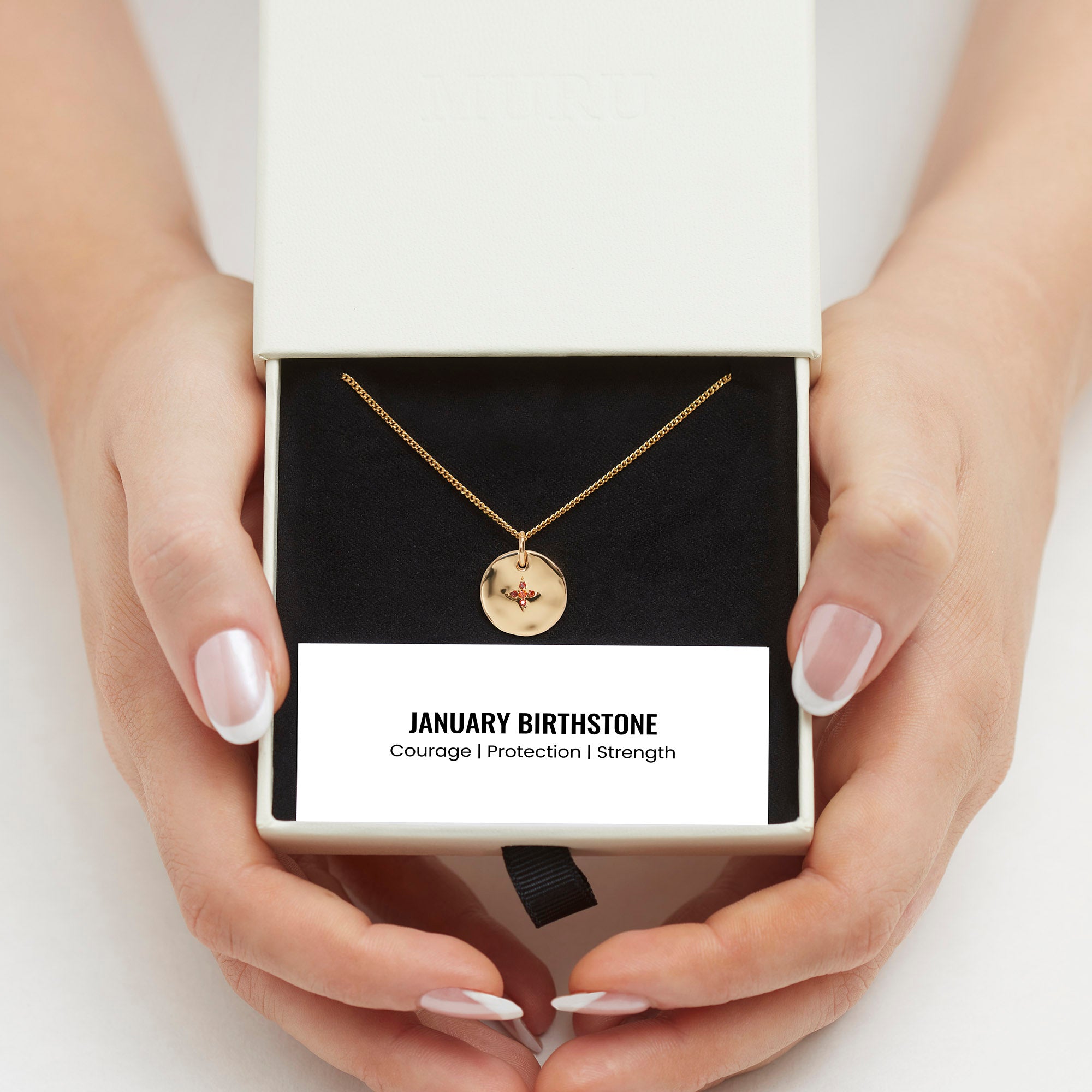 Muru January Birthstone kaulakoru kulta granaatti