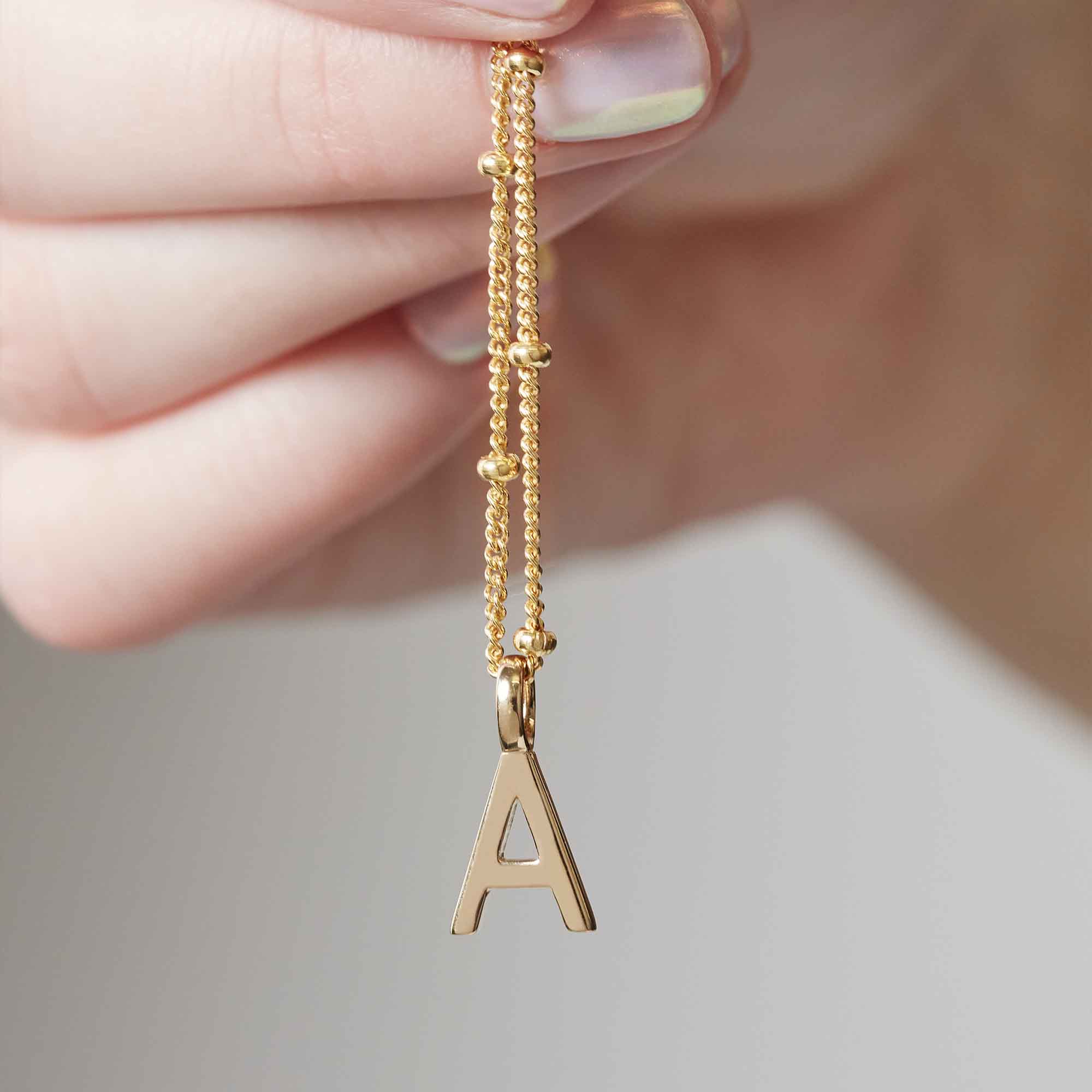 Muru Jewellery Little Love Letters kaulakoru kulta palloketju