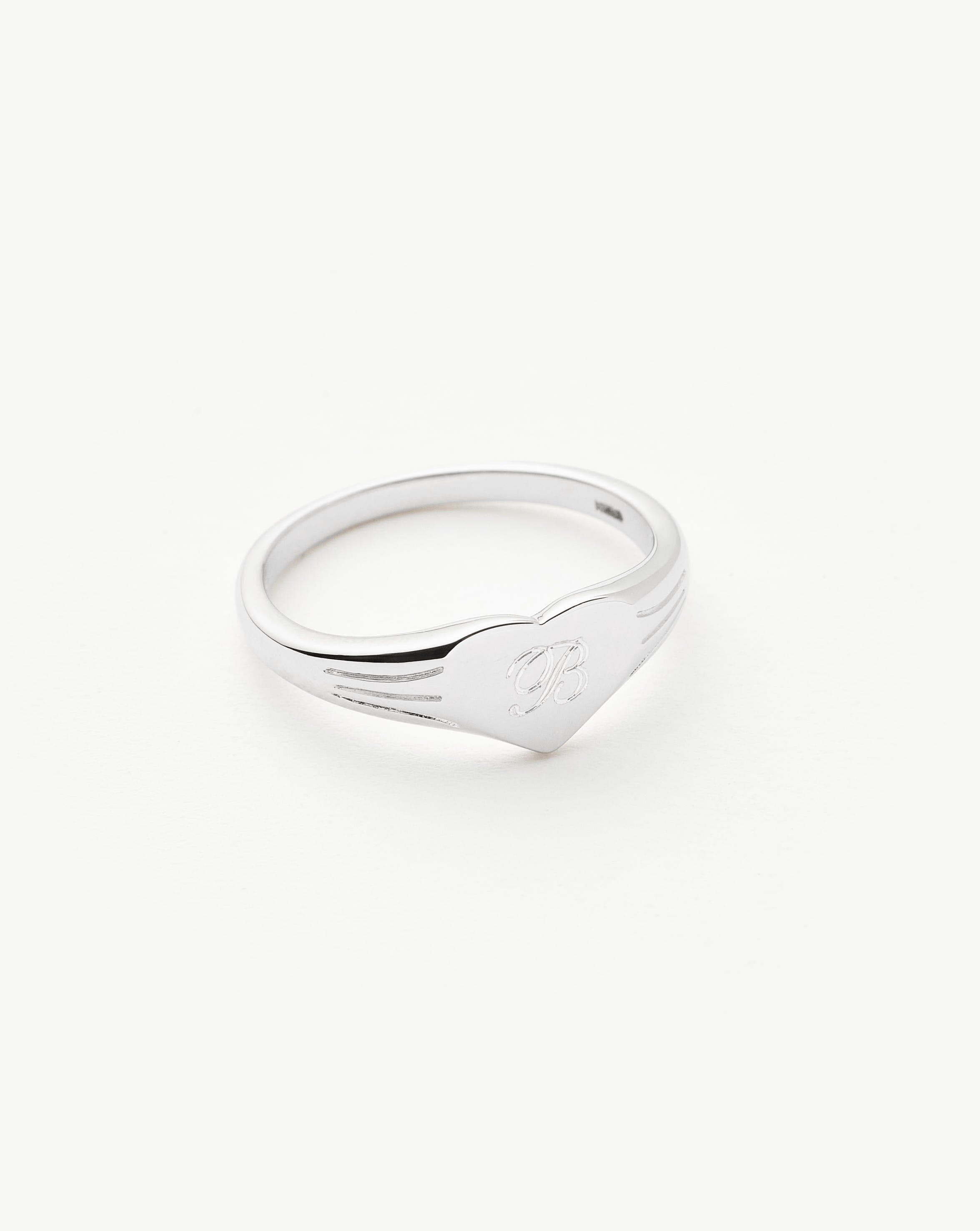 Missoma Engravable Heart sormus hopea kaiverrettava