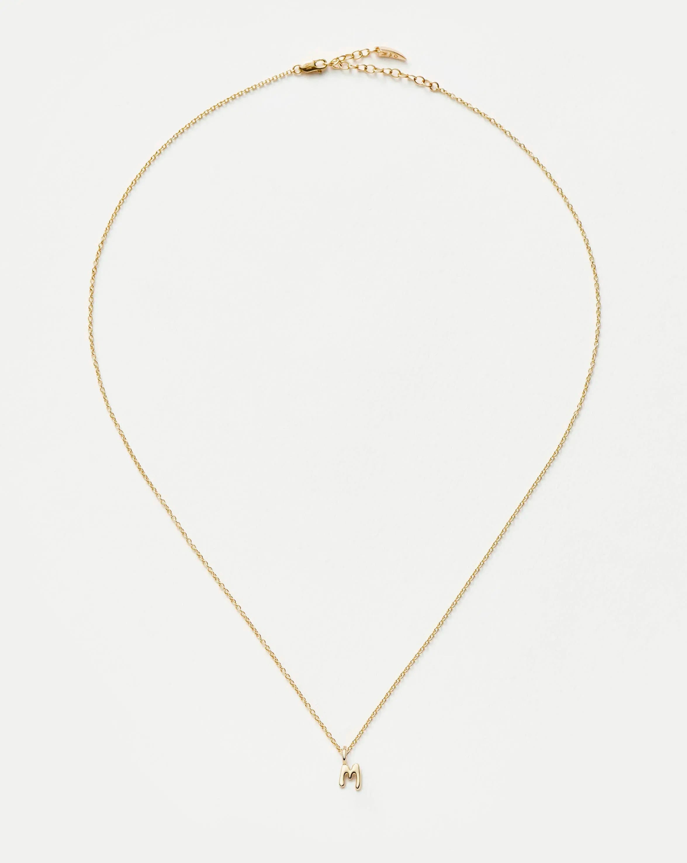 Missoma Initial Mini Pendant M kaulakoru kulta