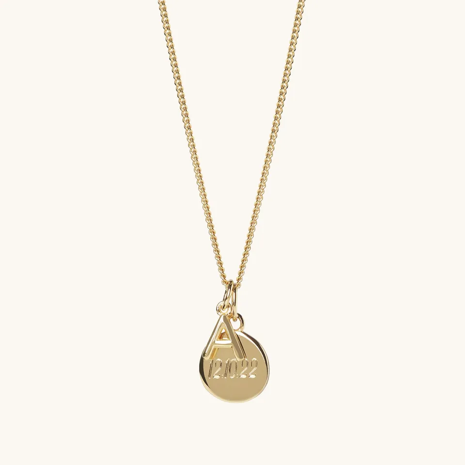 Muru Jewellery Disc & Letter kaulakoru kulta 18" kaiverrettava
