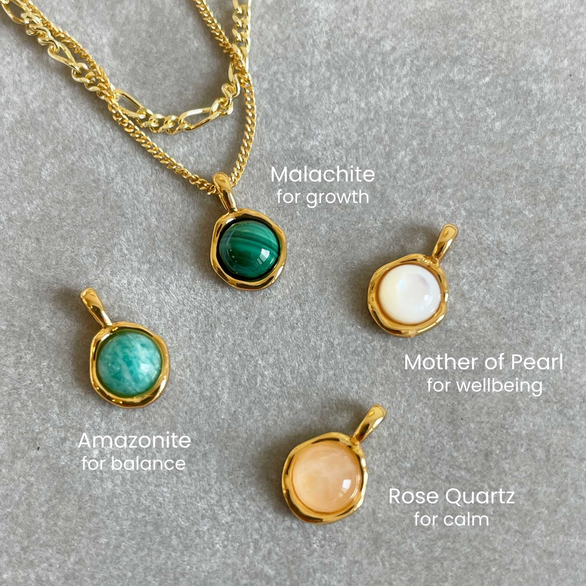 Muru Tiny Pearl kerroskaulakoru helmi kulta setti