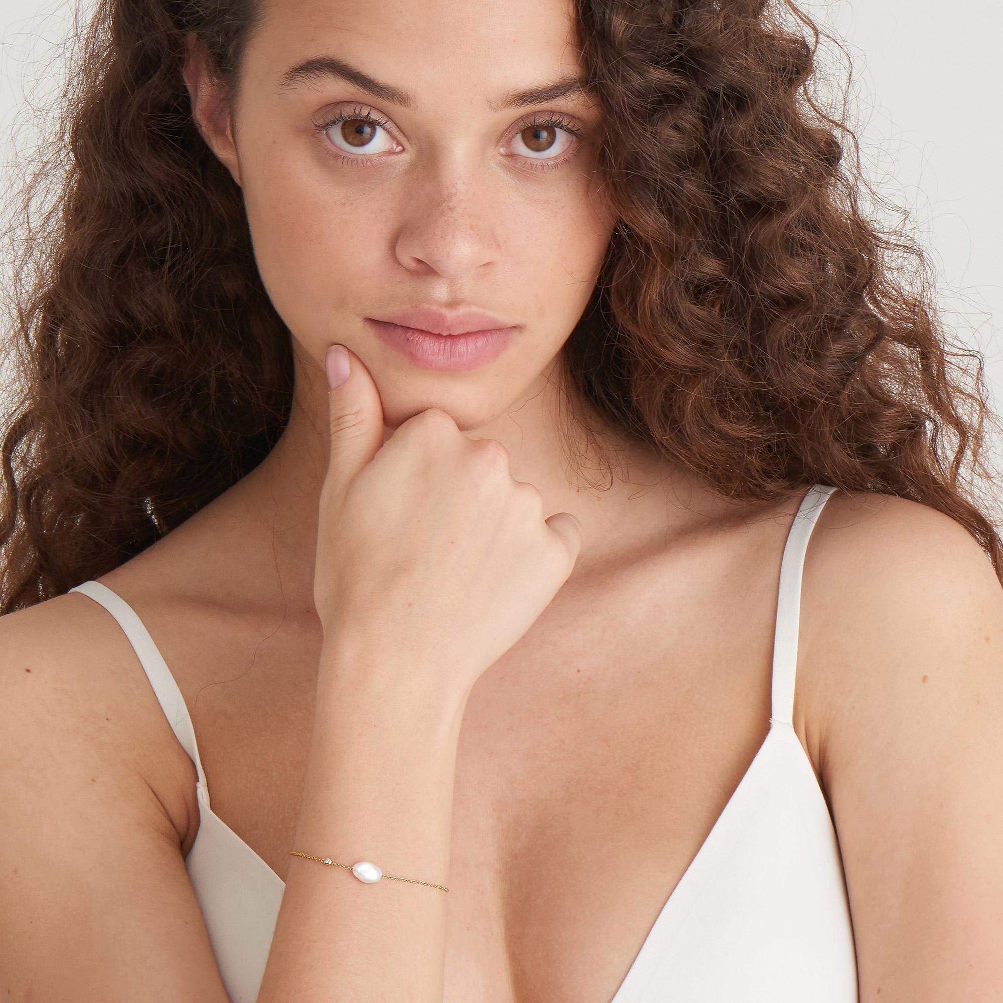 Ania Haie Pearl of Wisdom rannekoru kulta barokkihelmi