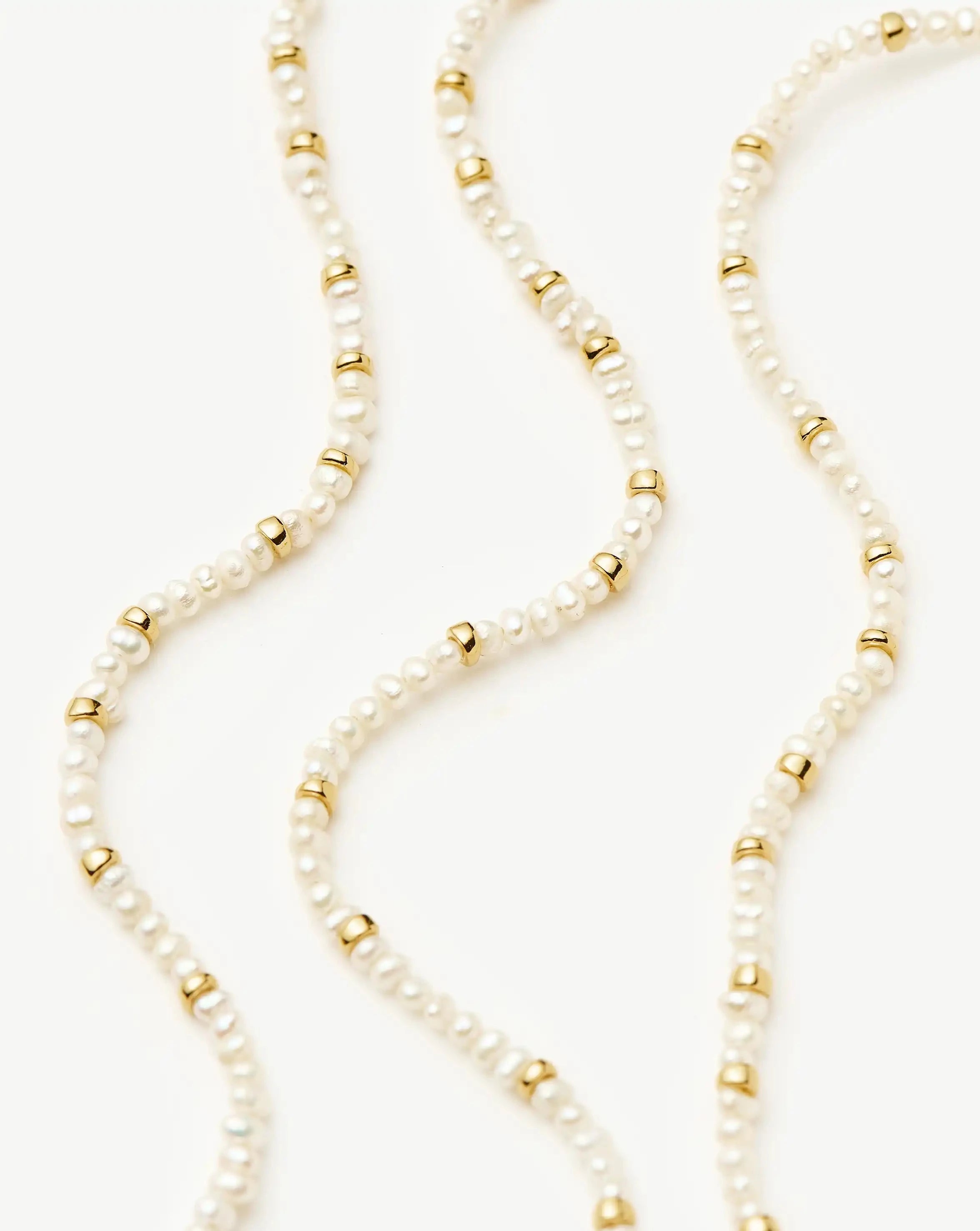 Missoma Micro Pearl Beaded helmirannekoru S/M 18,5 cm