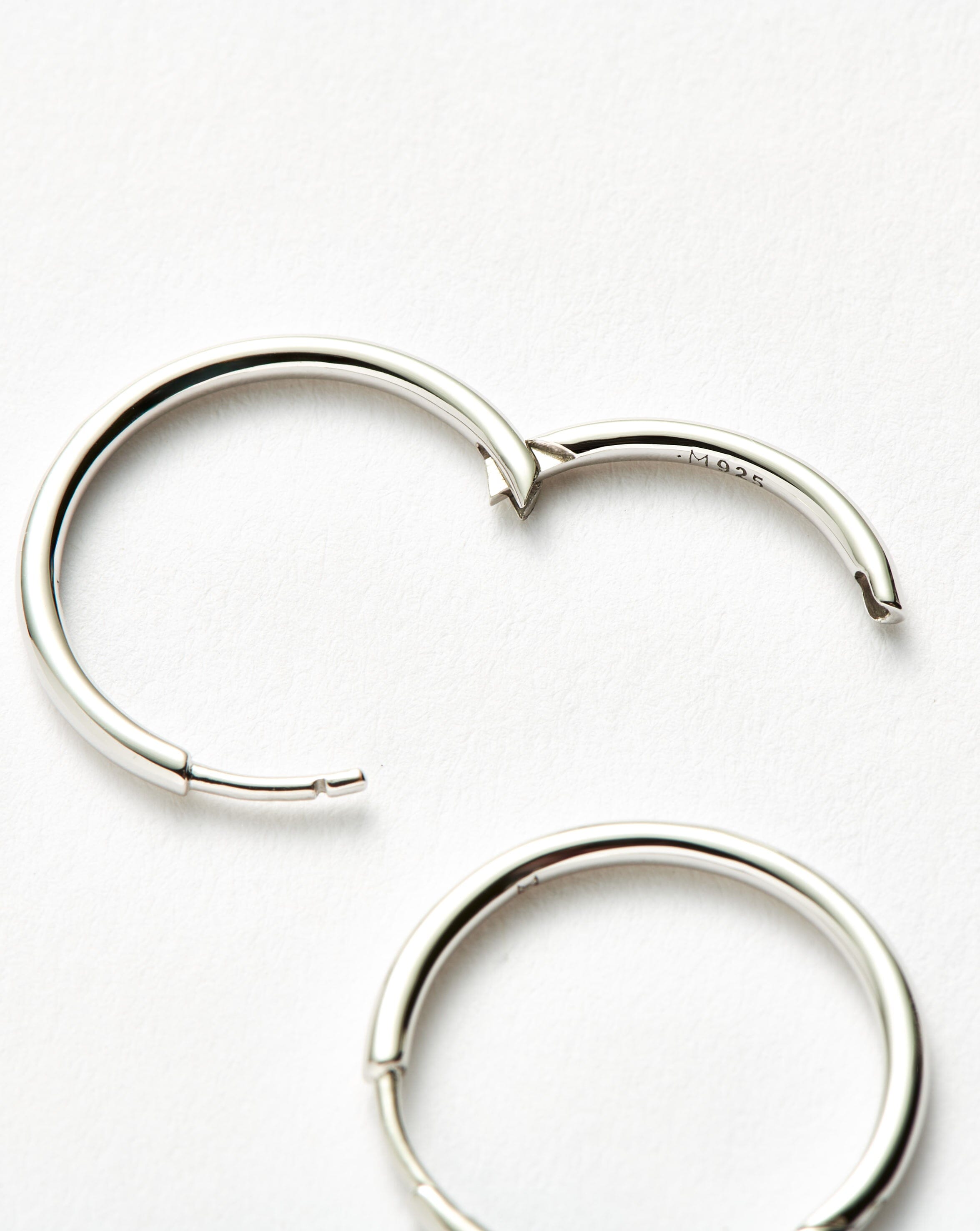 Missoma Classic Small Hoop korvakorut hopea 20 mm