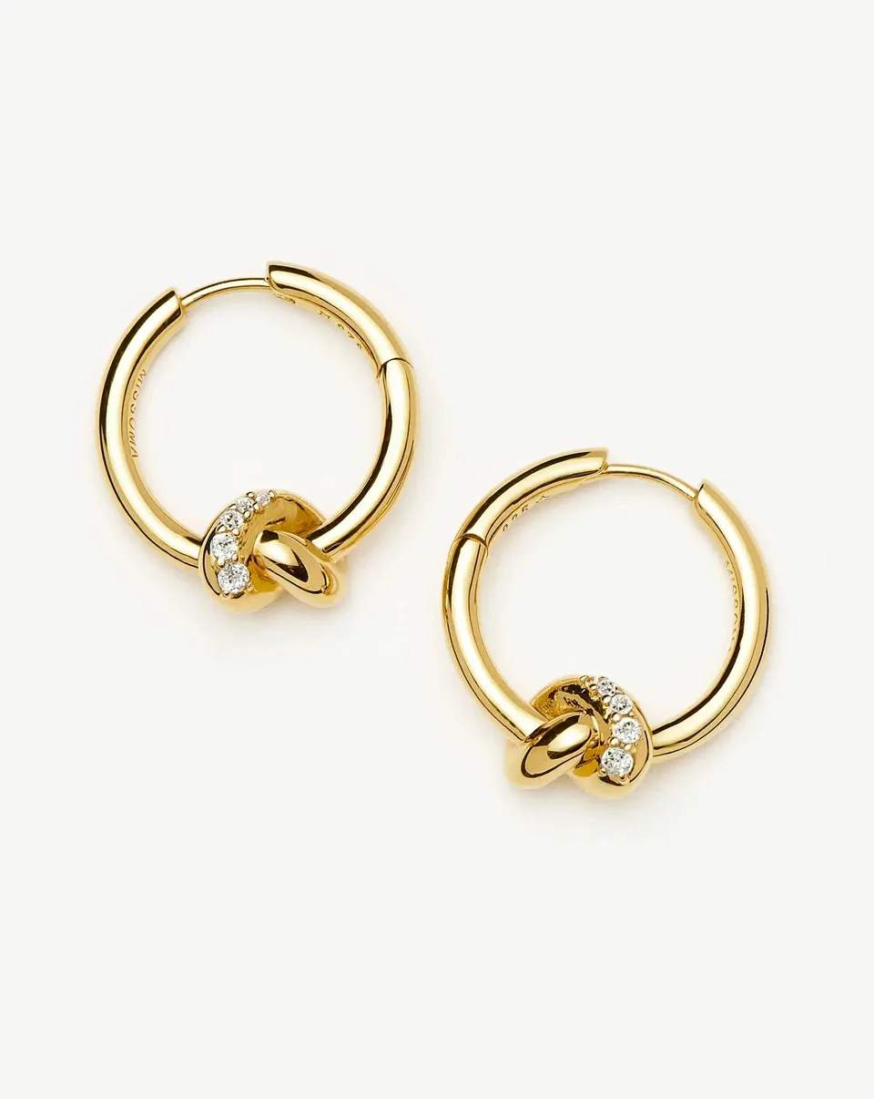 Missoma Lucy Williams Pavé Knot Small Hoop korvakorut kullattu zirkonia