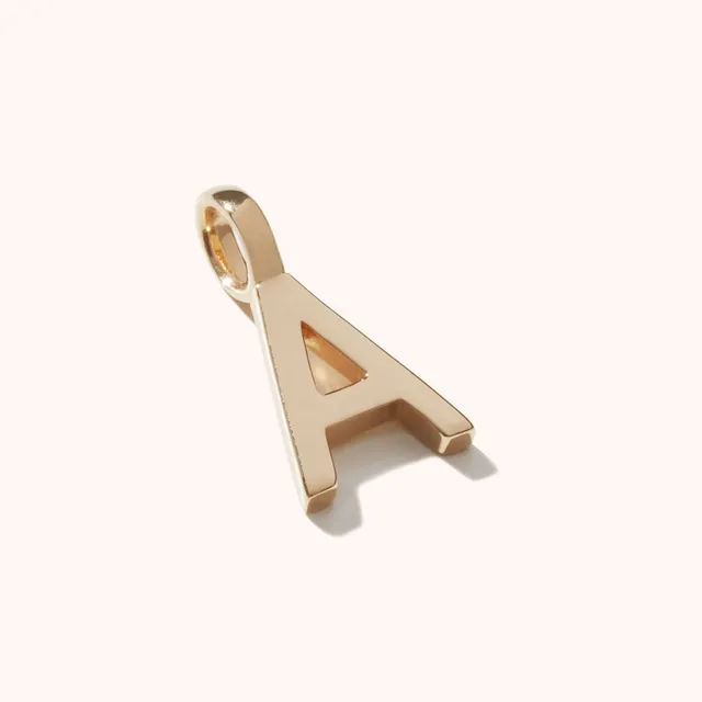 Muru Letter Pendant kirjainriipus kulta oma kirjain