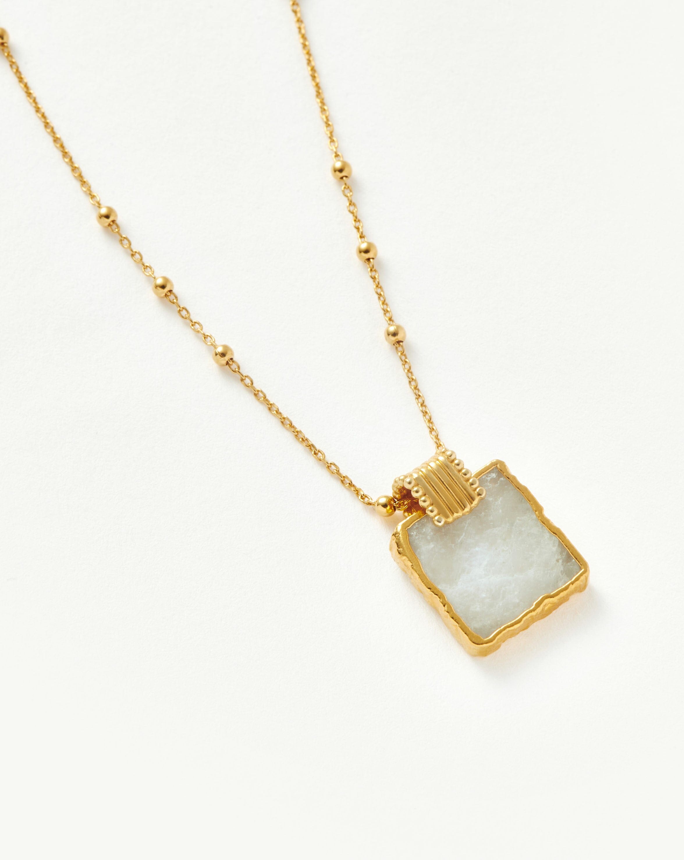 Missoma Lena Charm Necklace kaulakoru kullattu moonstone