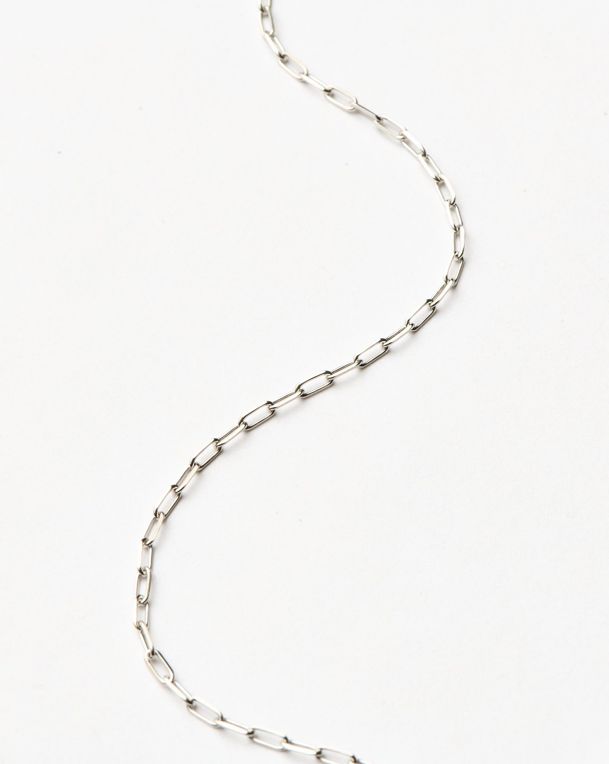 Missoma Classic Paperclip Chain kaulakoru valkokulta 45 cm