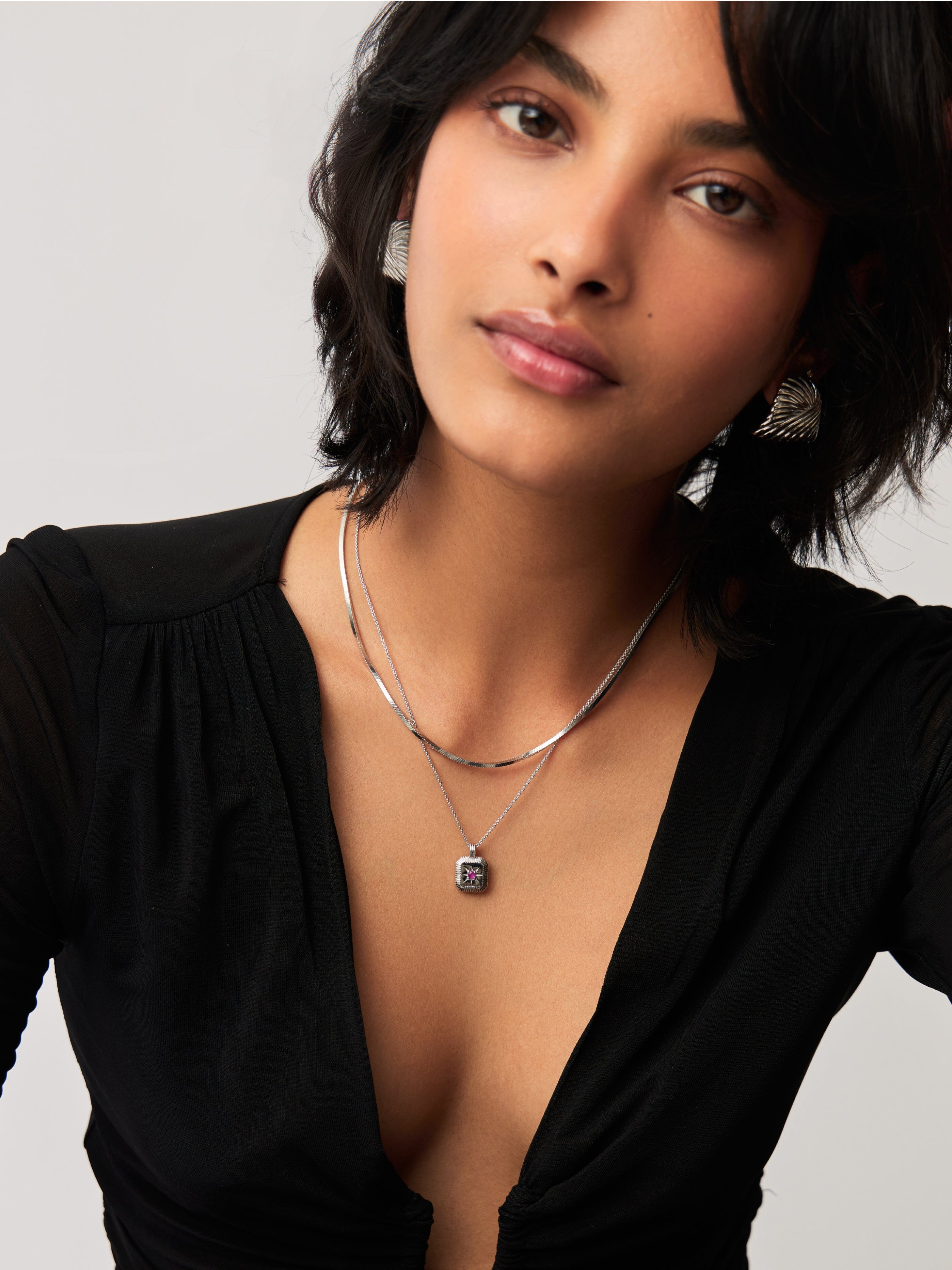 Missoma October Birthstone riipus kaulakoru hopea pinkki turmaliini