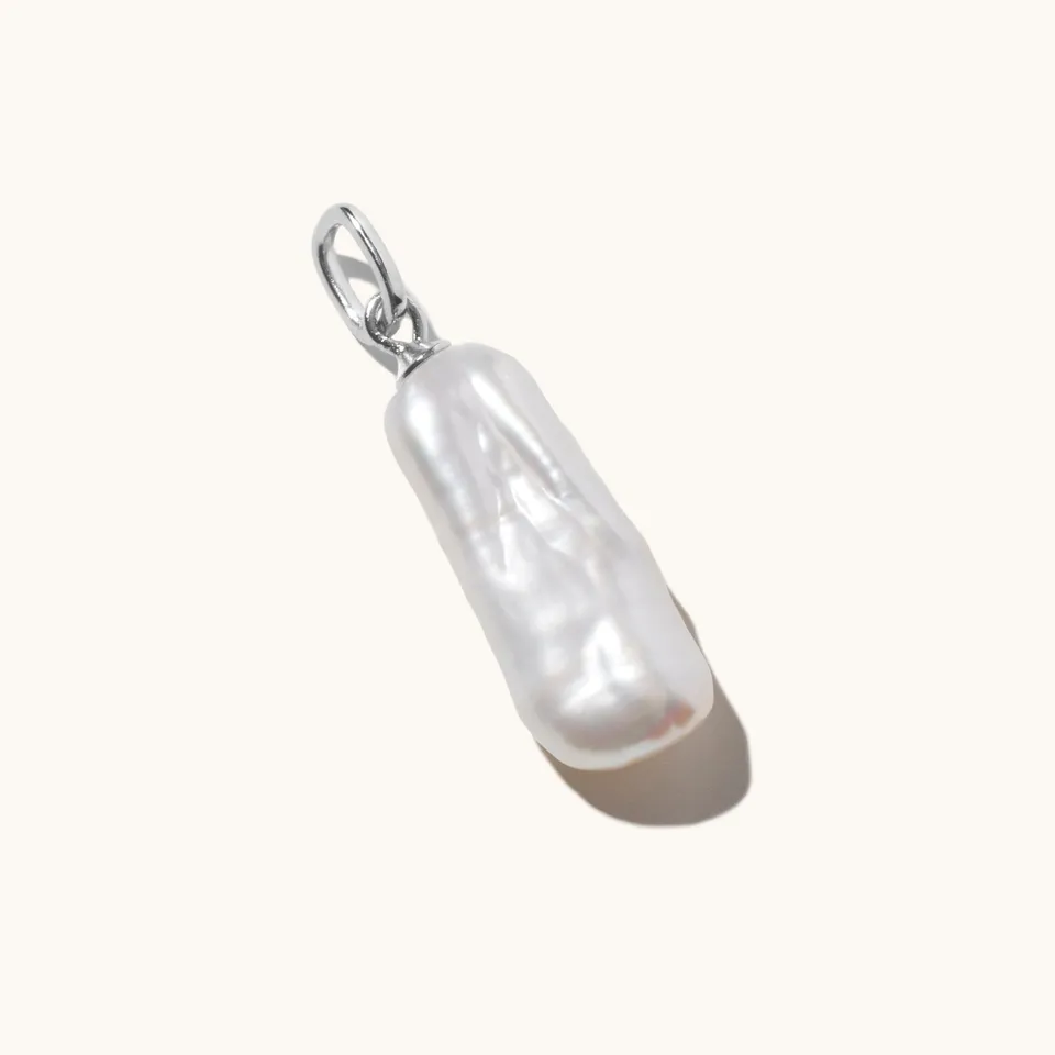 Muru Long Pearl riipus hopea barokkihelmi