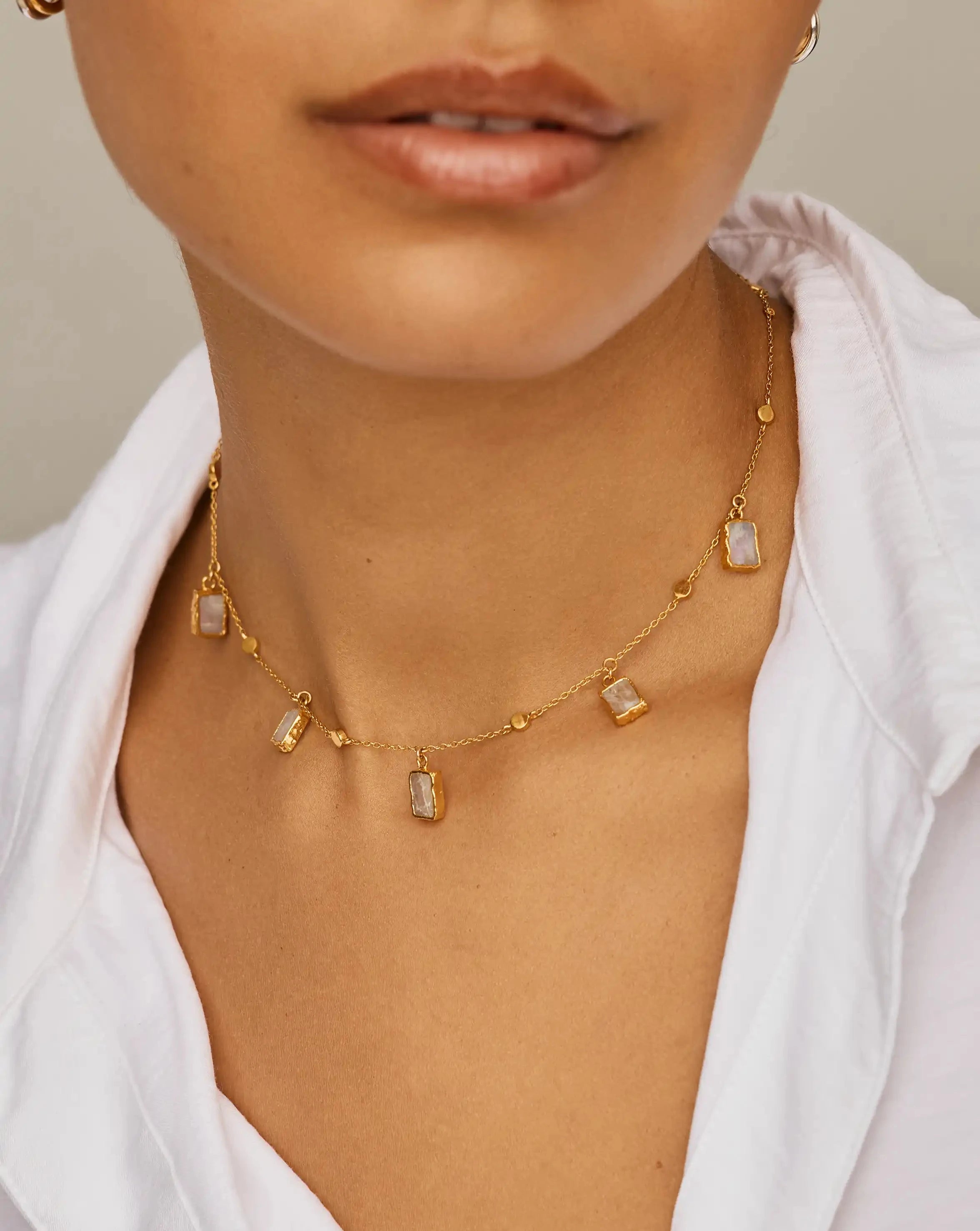MISSOMA Lena Choker kaulakoru kulta kuukivi
