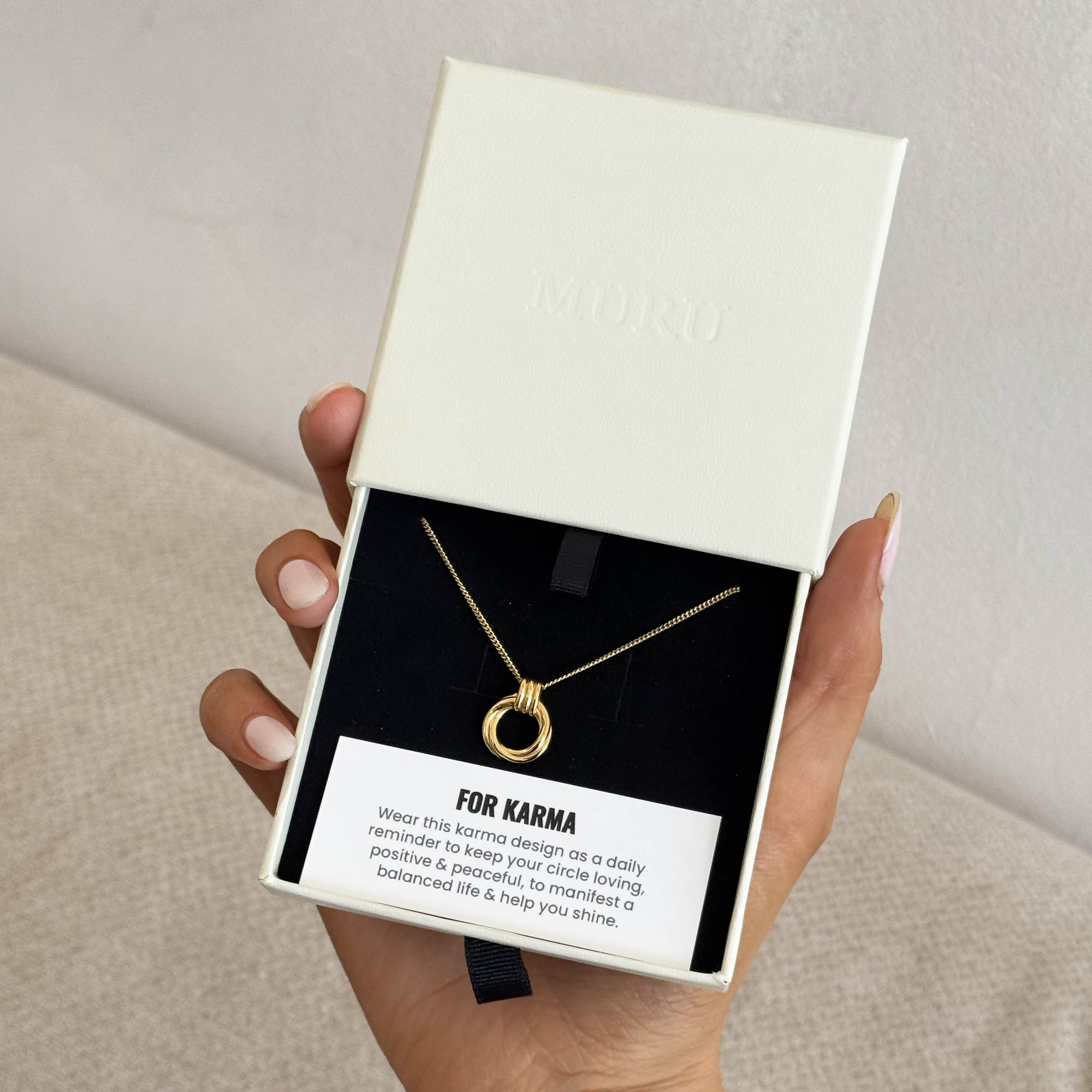 Muru Jewellery Mini Karma kaulakoru kulta tasapaino