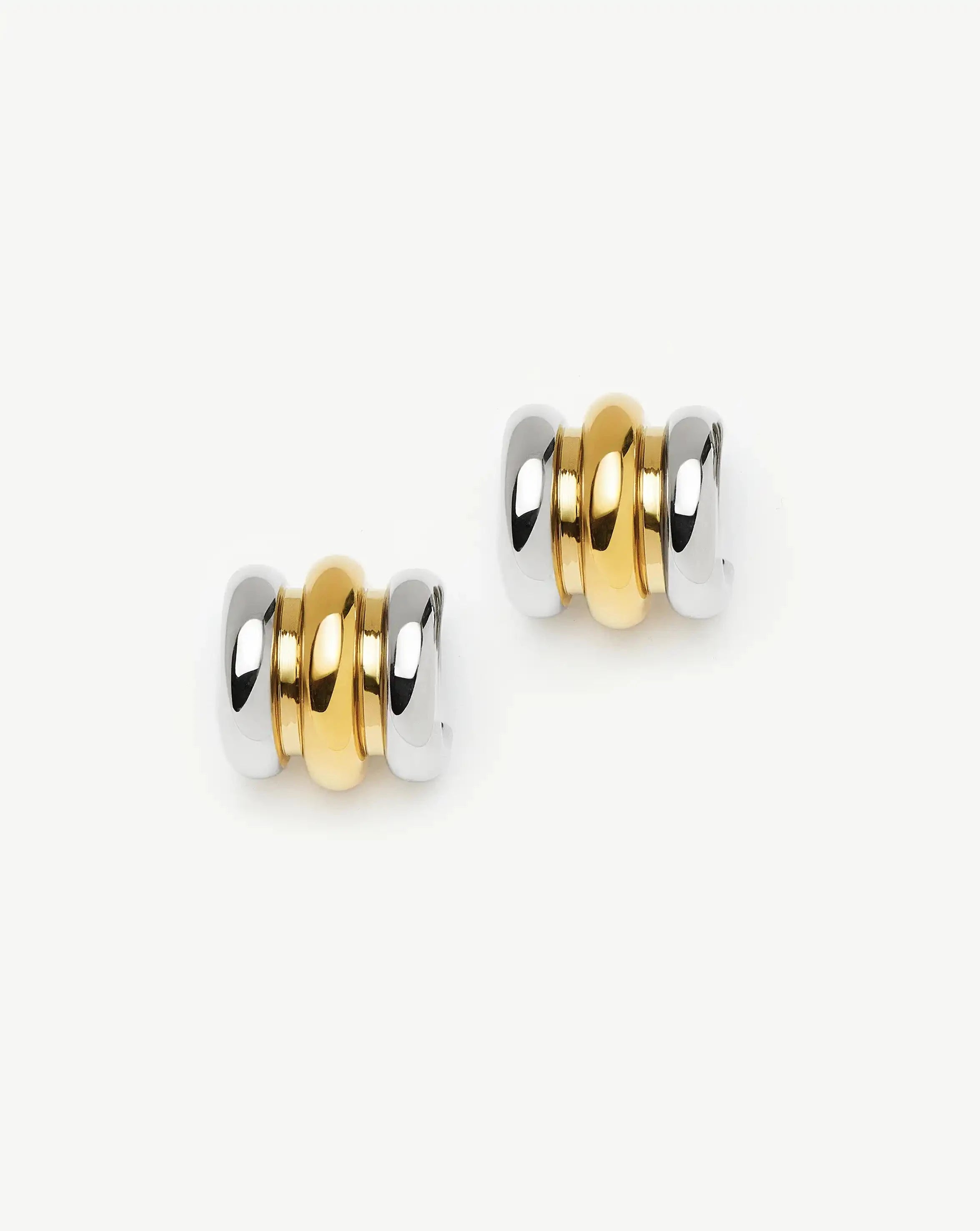 Missoma Triple Ridge korvakorut kulta platina
