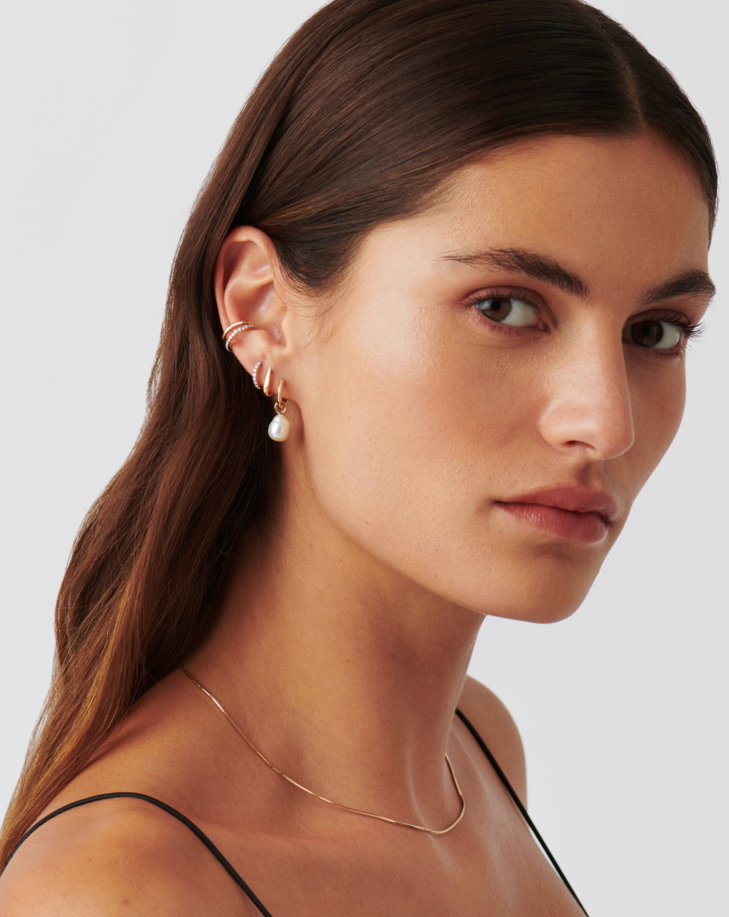 Missoma Pearl Drop Mini Hoop korvakorut 9k helmi