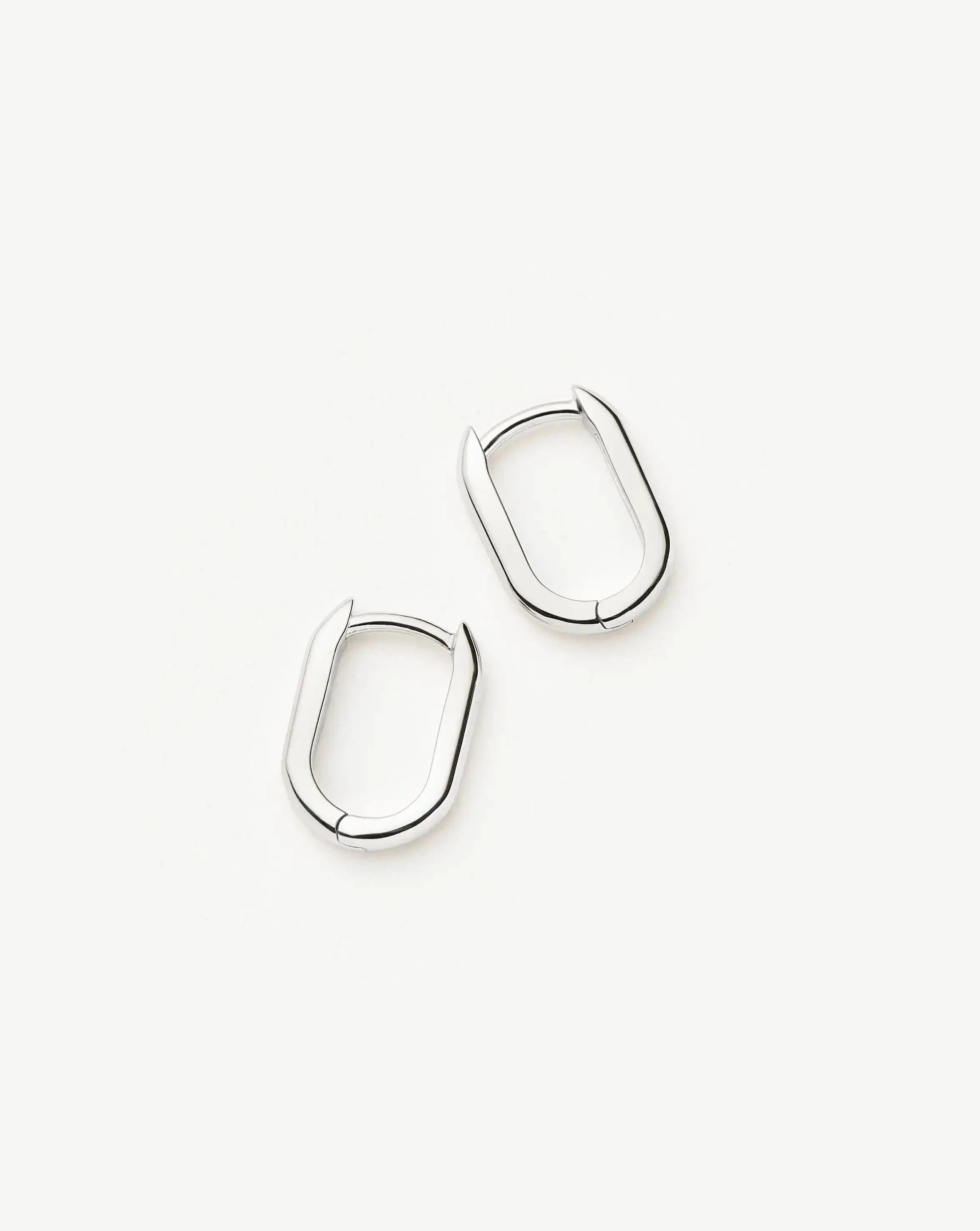 Missoma Ovate Mini Hoop korvakorut 9k valkokulta