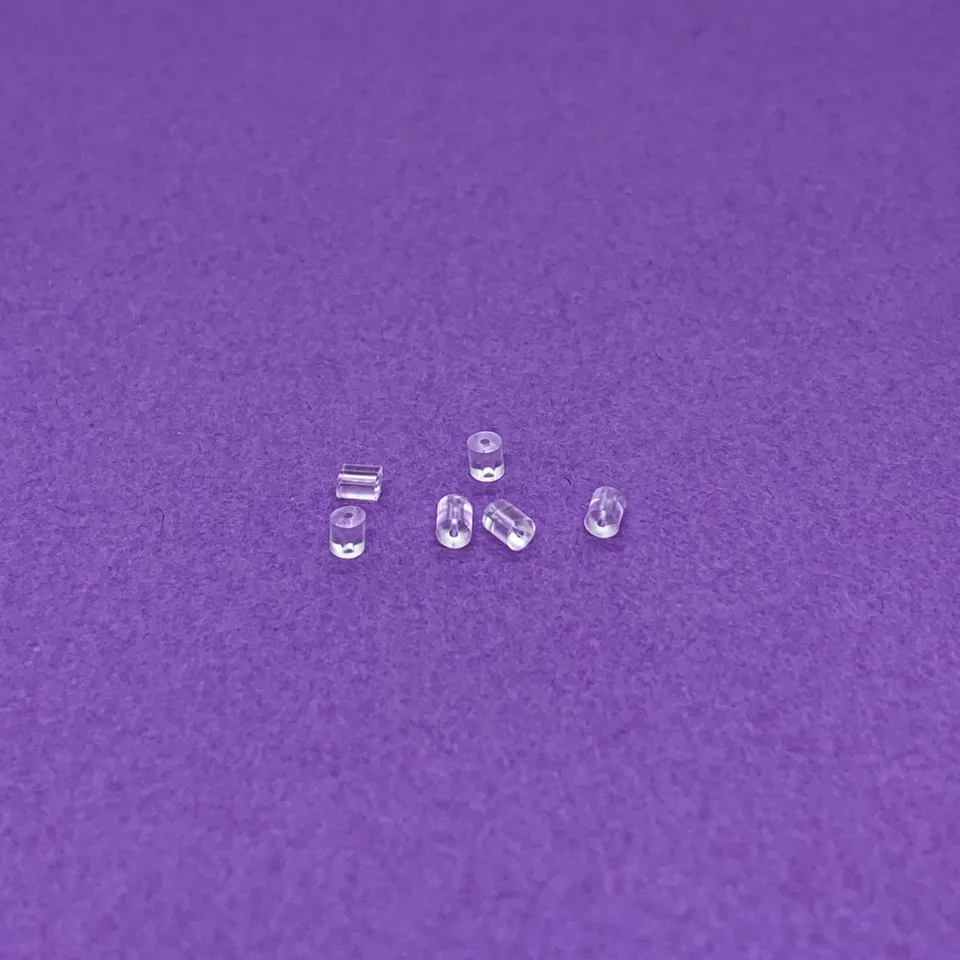 Valvimo silikonistopparit korvakoruihin 3x3 mm läpinäkyvä