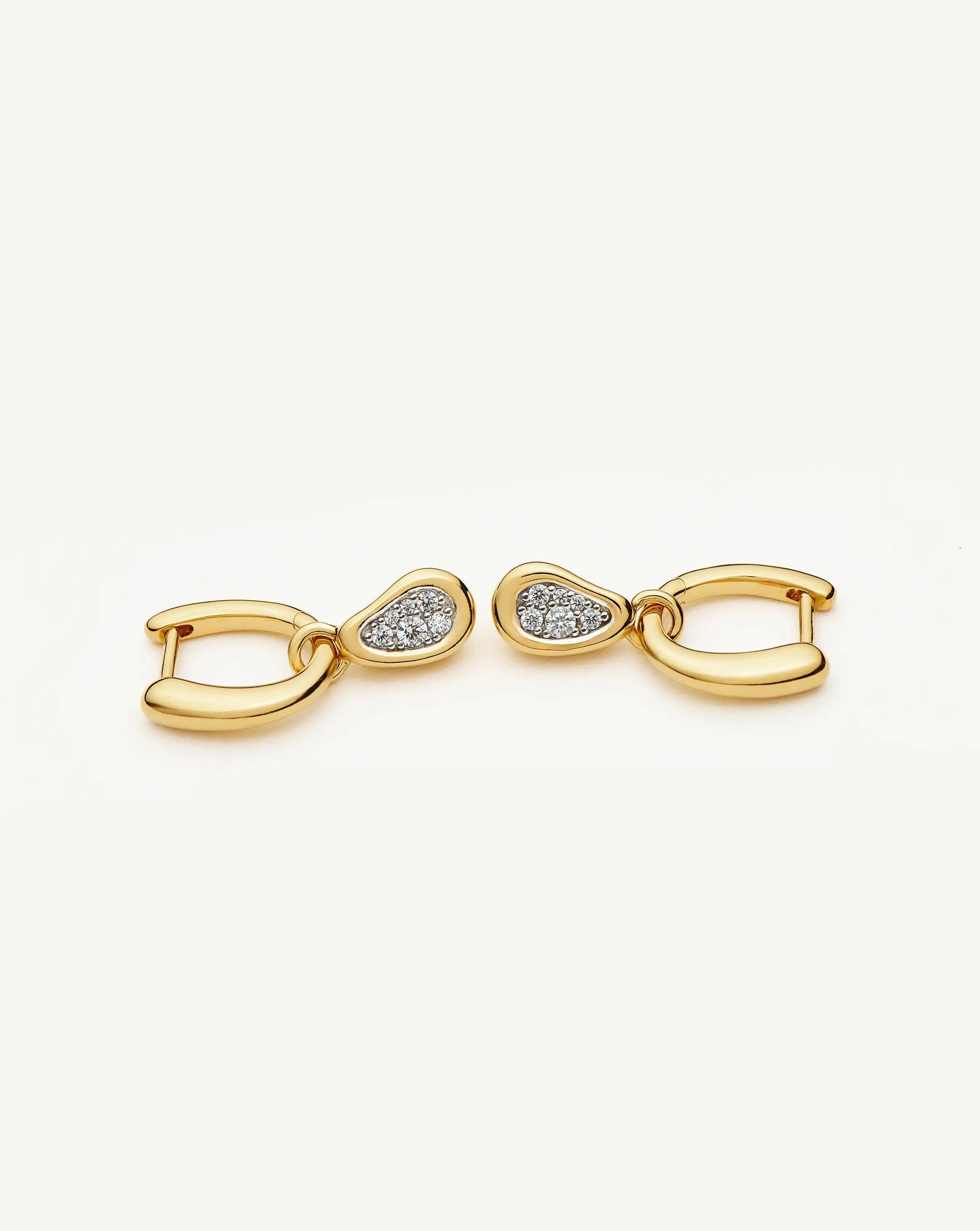 MISSOMA Molten Teardrop Pave Charm korvakorut kulta