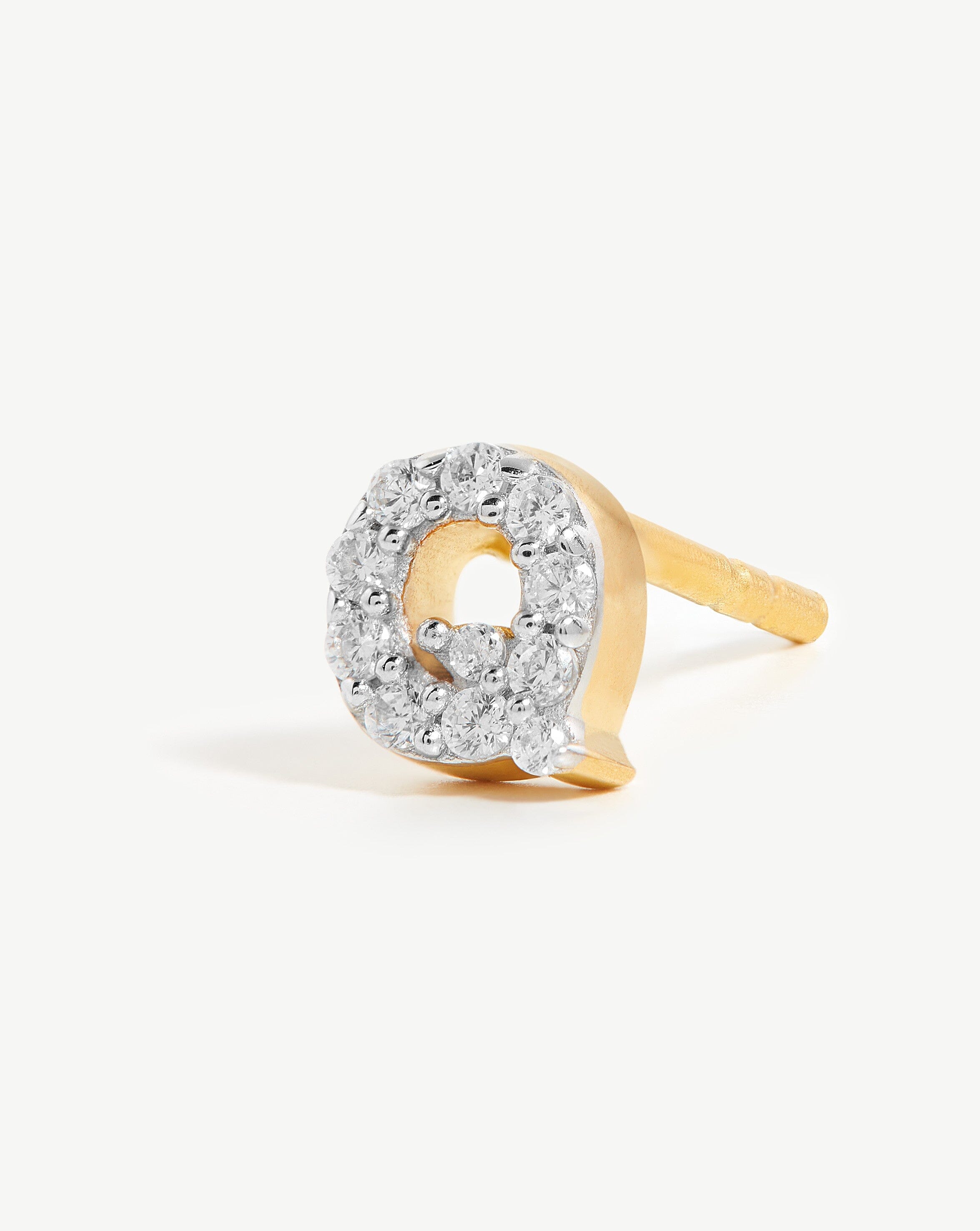 Missoma Pave Initial Single Stud Q korvakoru kulta zirkonia