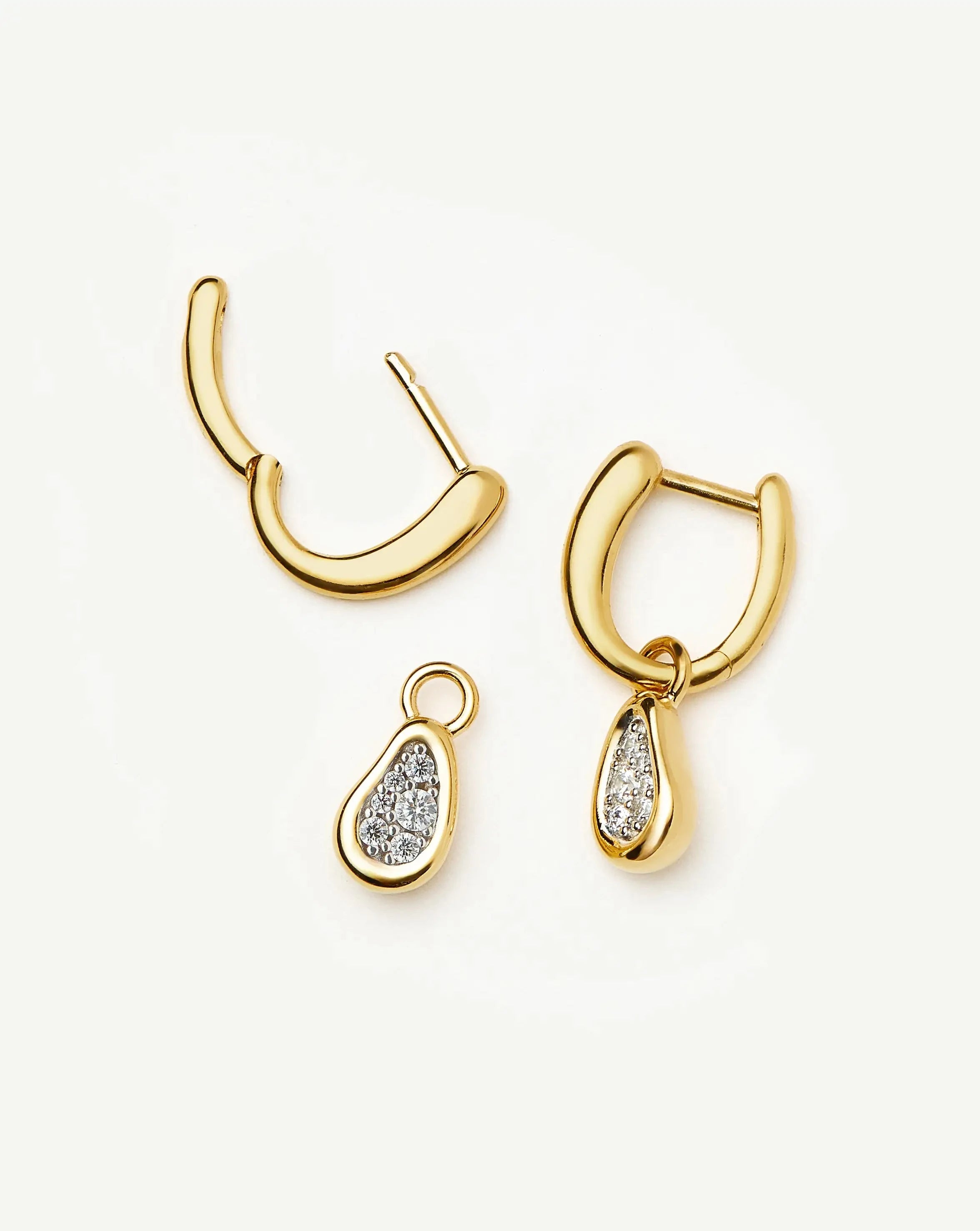 MISSOMA Molten Teardrop Pave Charm korvakorut kulta