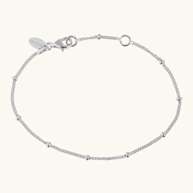 Muru Bead hopeinen helmirannekoru sterlinghopea