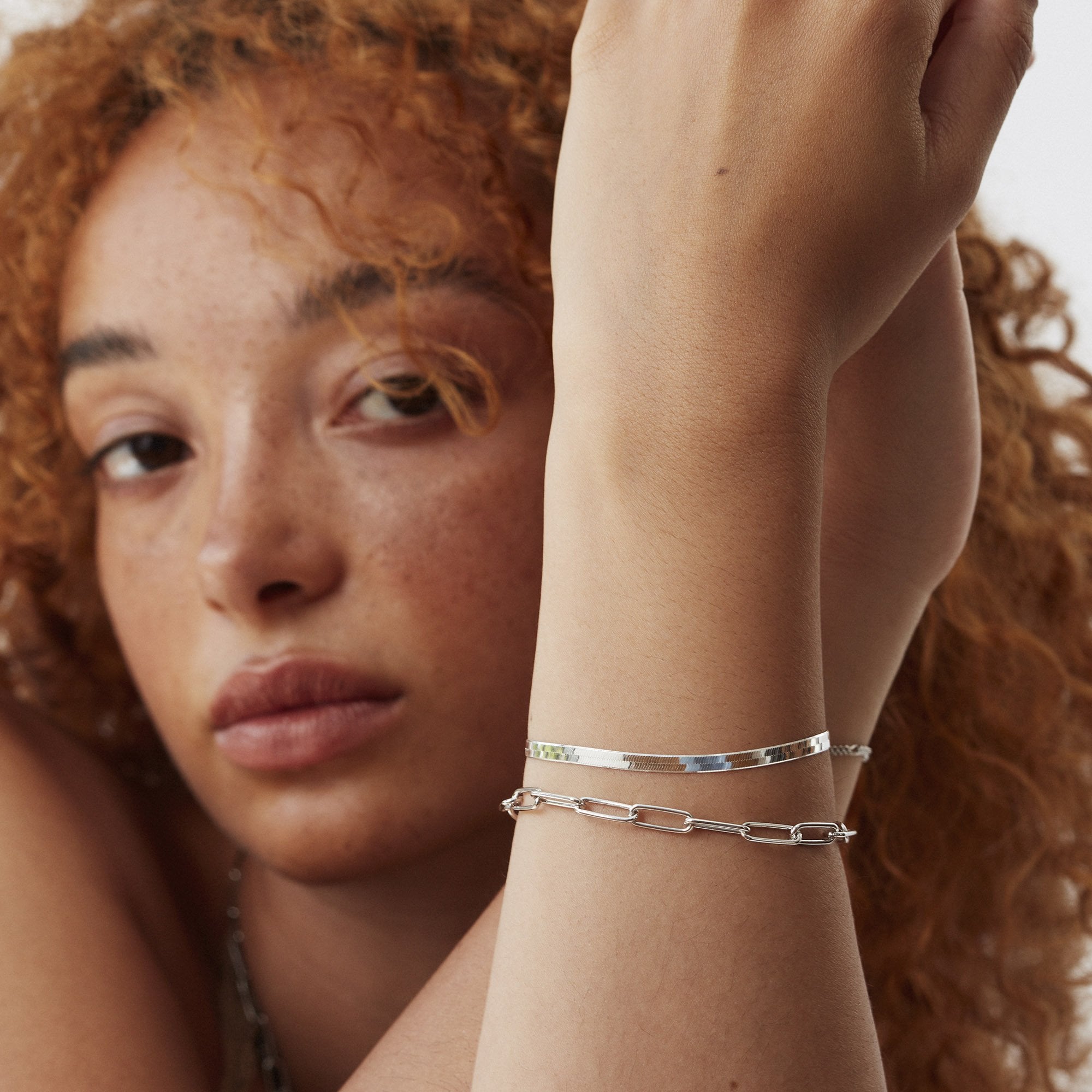 Muru Jewellery Paperclip rannekoru hopea arkeen