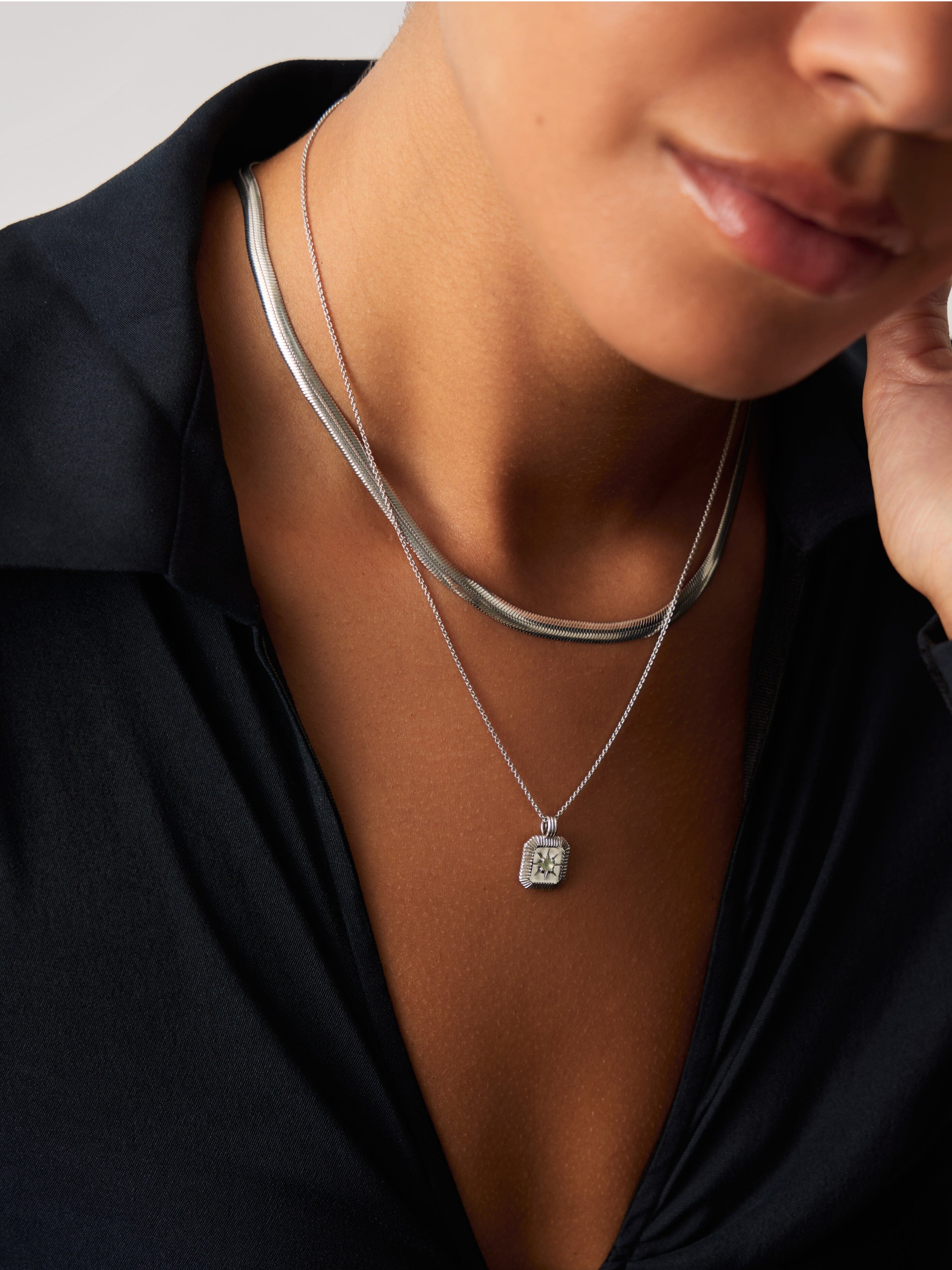 Missoma March Birthstone riipuskaulakoru hopea akvamariini