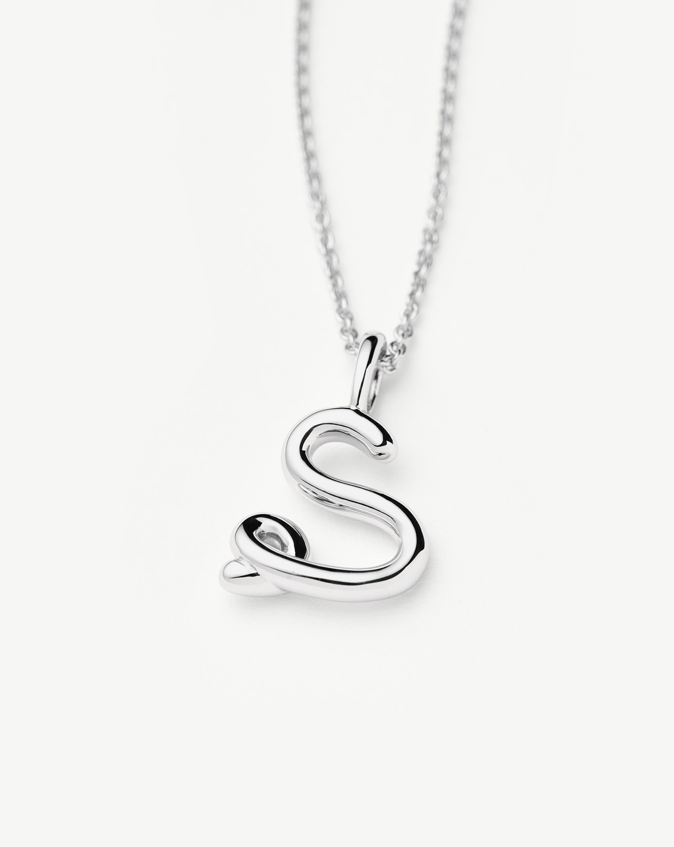 Missoma Curly Molten Mini Initial S kaulakoru hopea S-kirjain