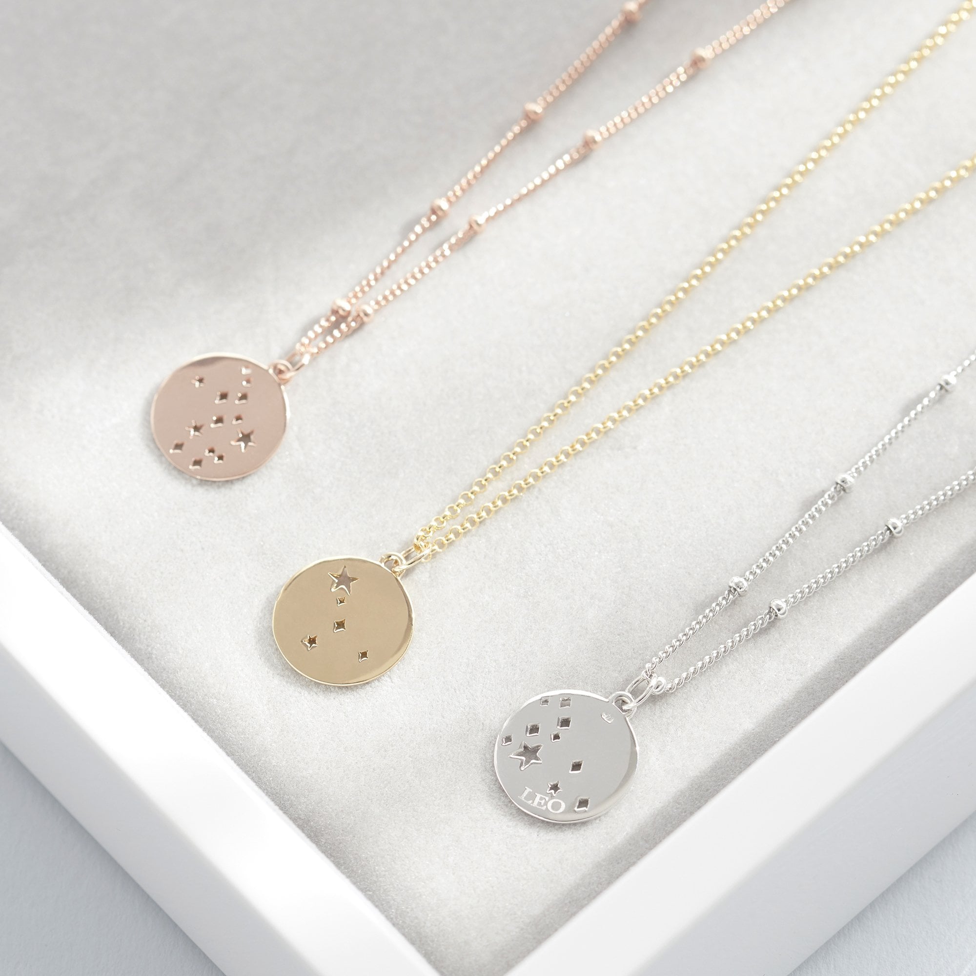 Muru Jewellery Leo kaulakoru hopea tähtikuvio