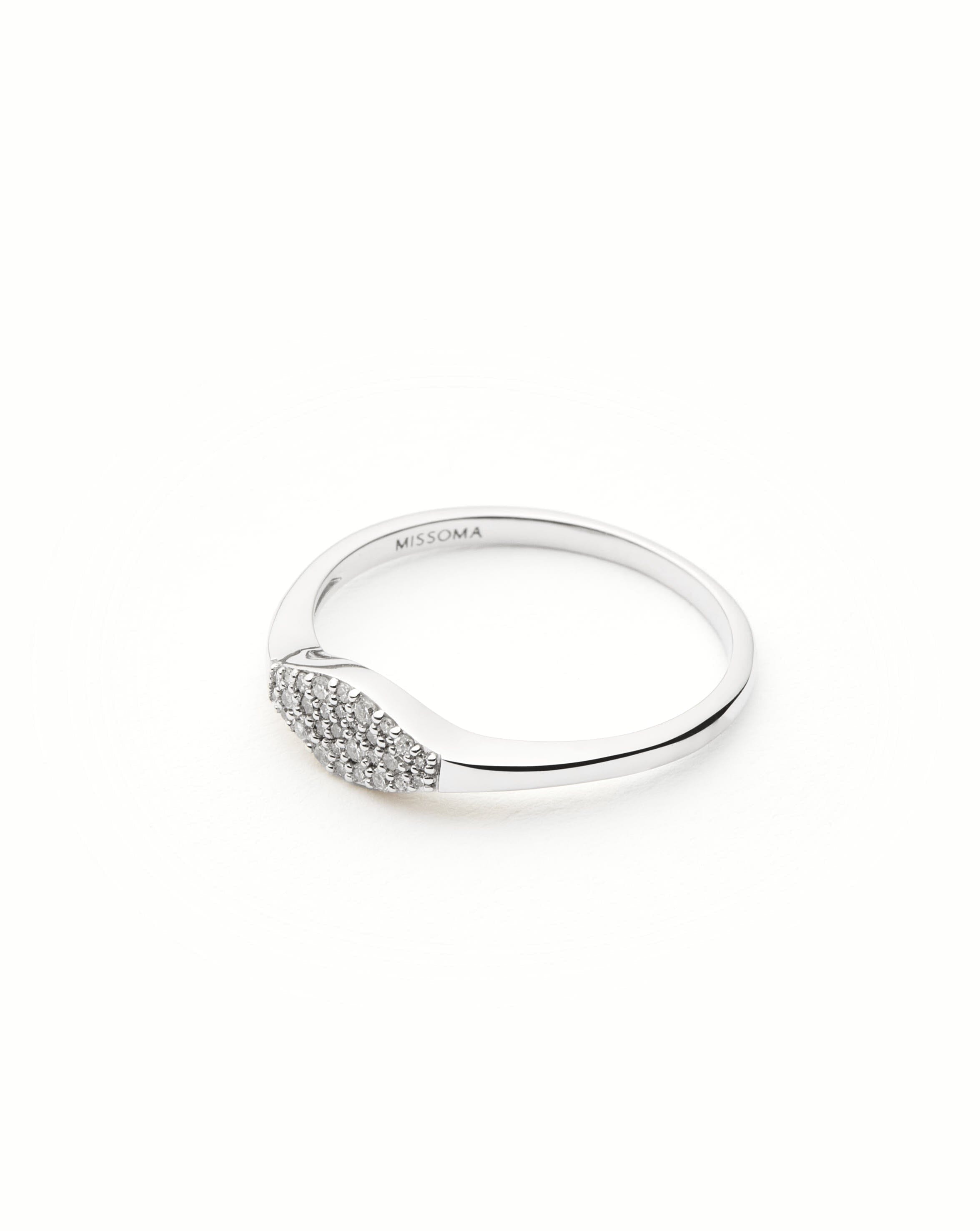 Missoma Diamond Signet sormus 9k valkokulta timantti