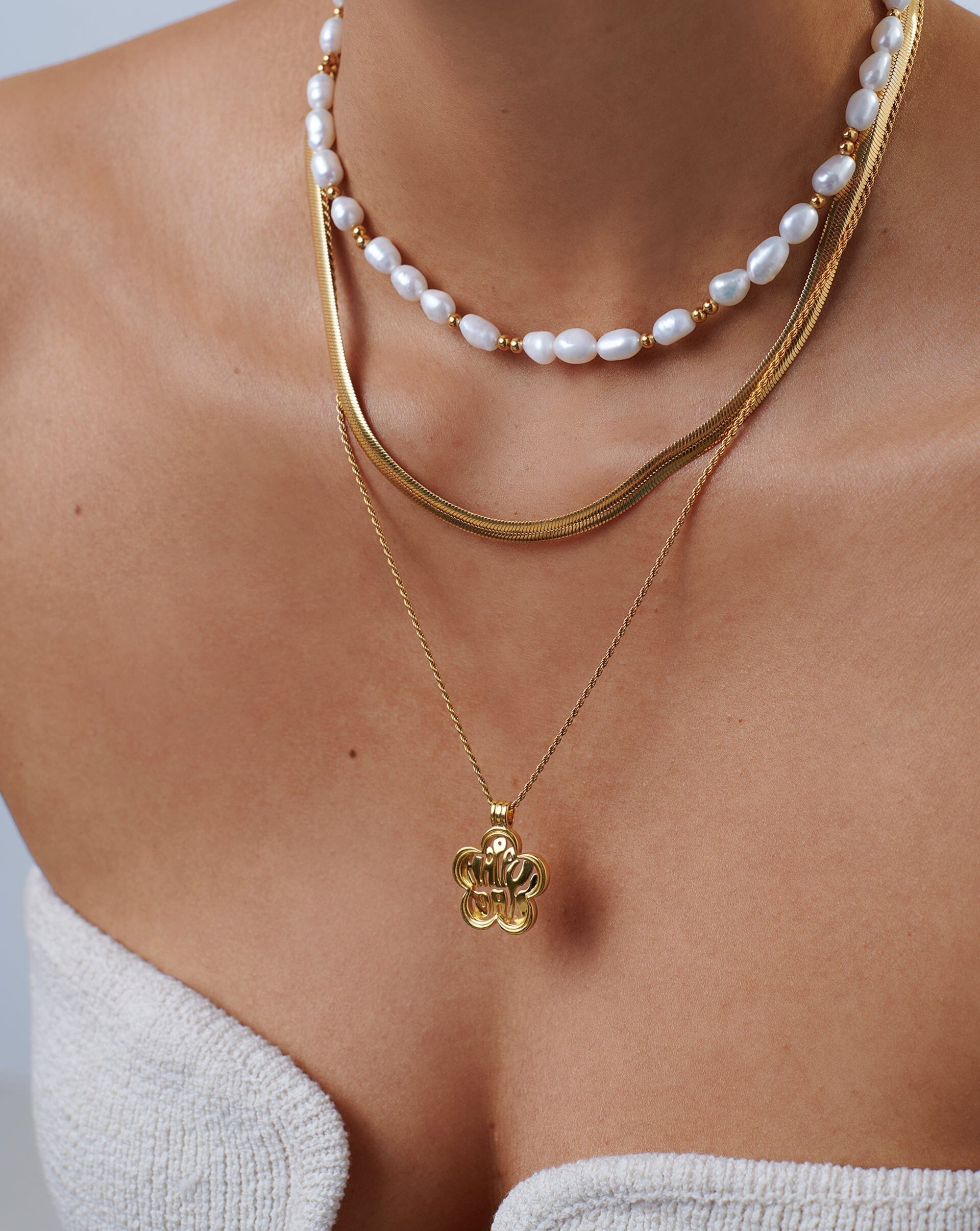 Missoma Pearl Choker helmikaulakoru kulta helmi 38cm