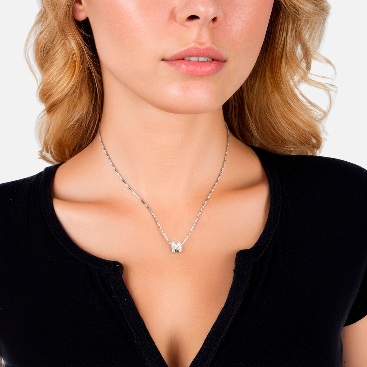 Glanzstücke München Bubble Letter M kaulakoru hopea