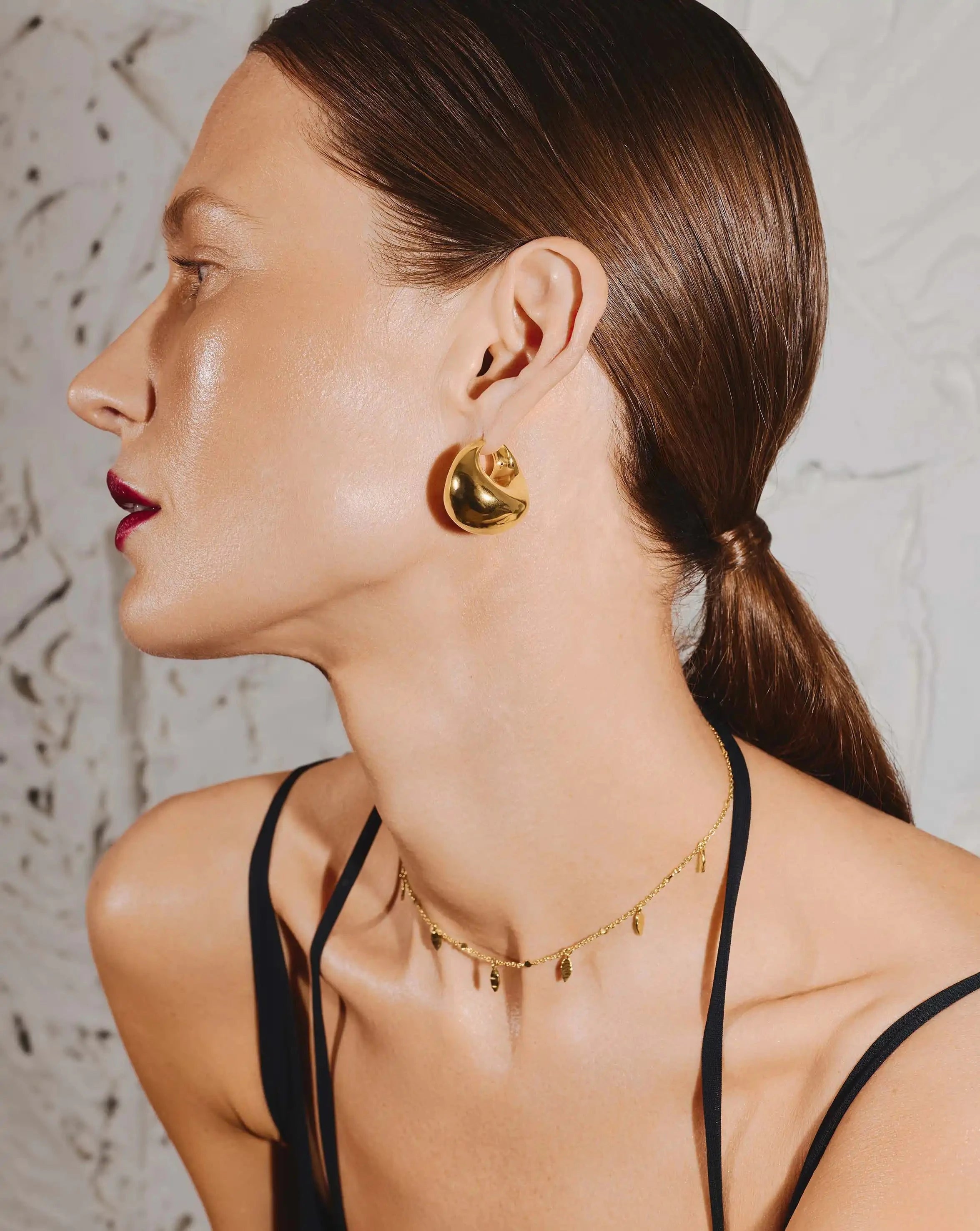 Missoma Sculptural Chubby Dome Medium Hoop korvakorut kulta