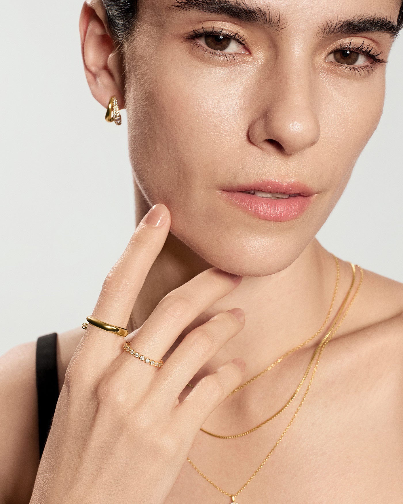 Ania Haie Chic Creator Bezel Set sormus kulta zirkonia