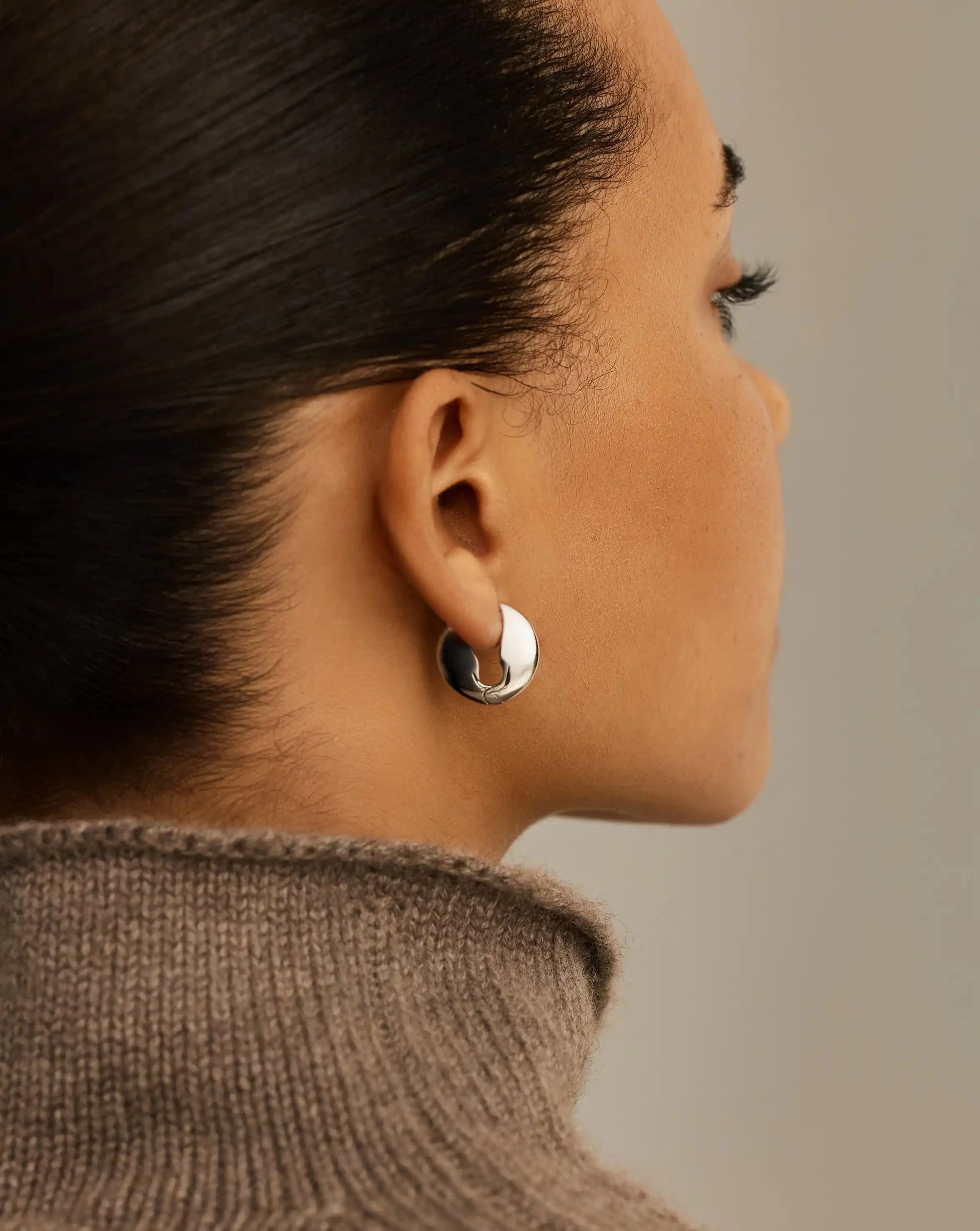 Missoma Pebble Hinged Hoop korvakorut Platinum Plated