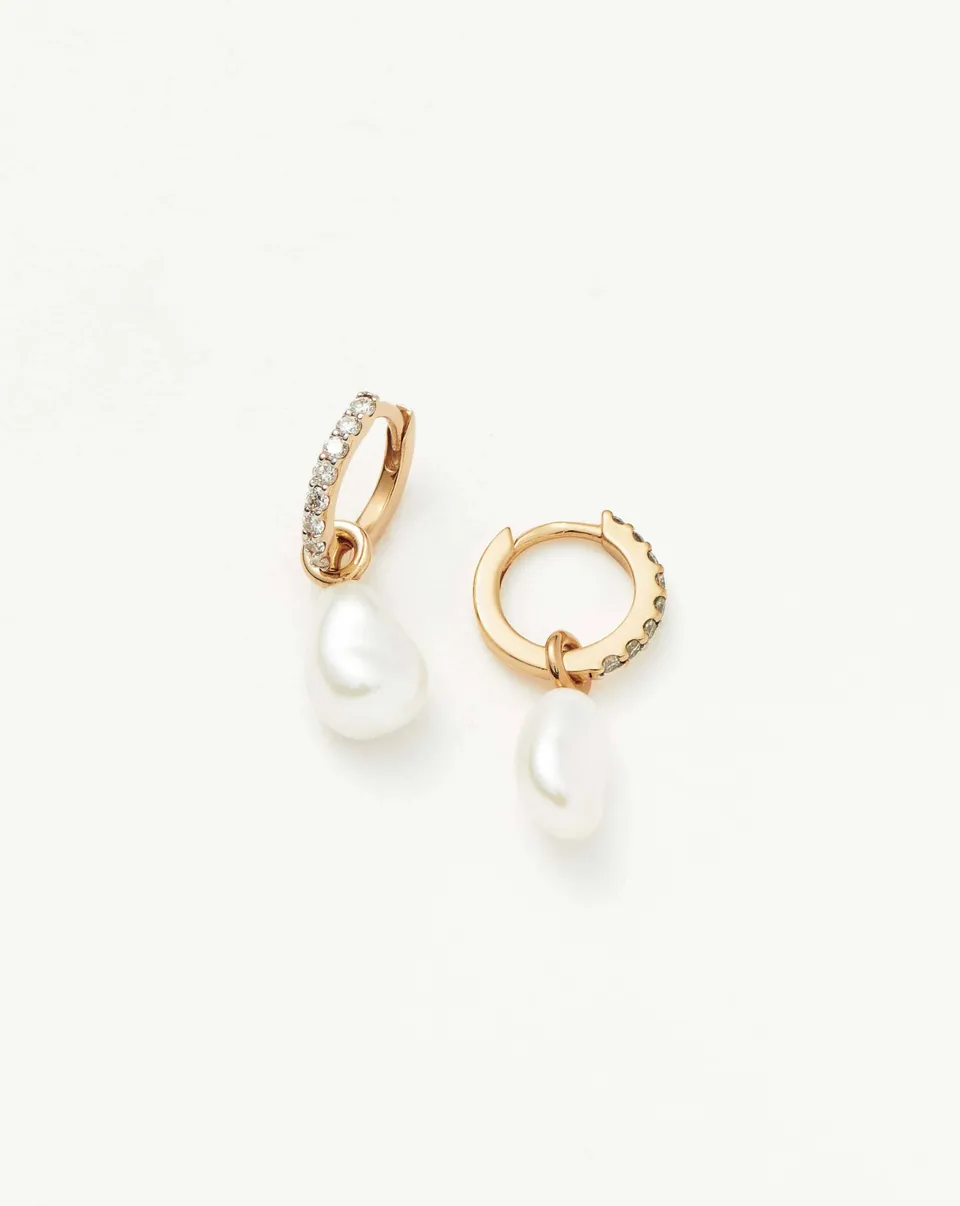 Missoma Diamond Pearl Charm rengaskorvakorut 9ct keltakulta helmi timantti