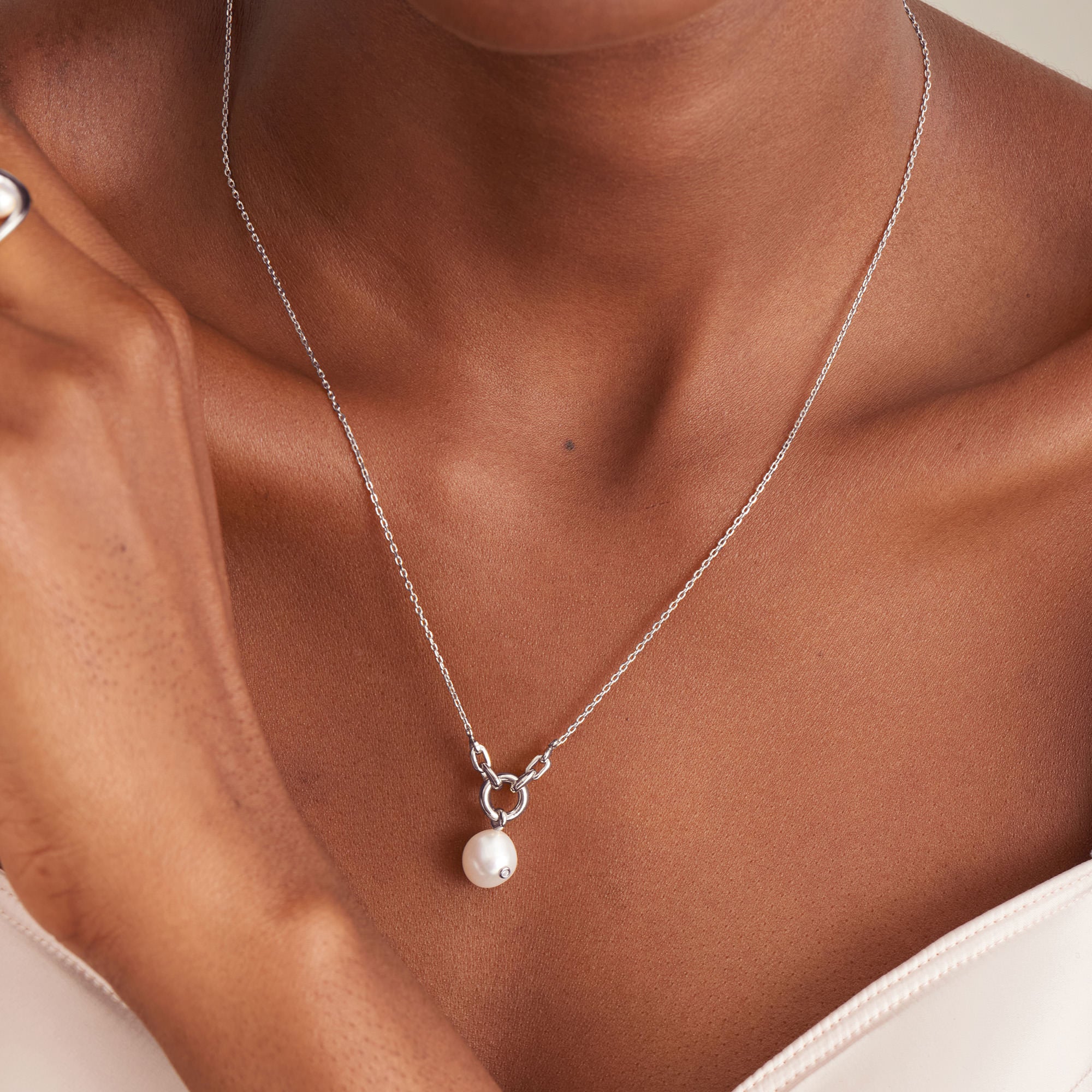 Ania Haie Pearl Power Pearl Sparkle kaulakoru hopea helmiriipus