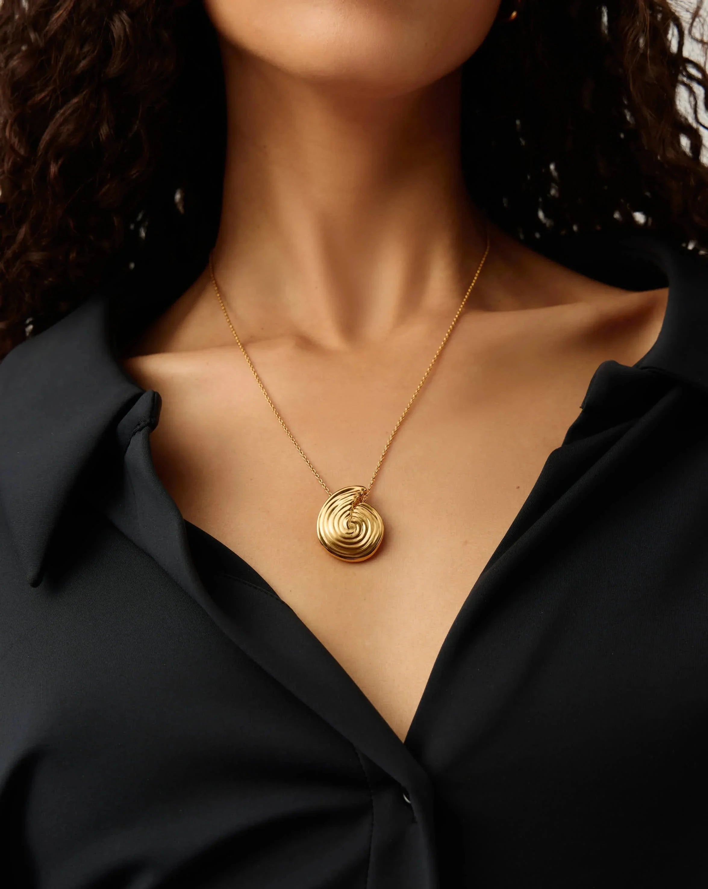 Missoma Spiral Large Pendant kaulakoru kulta 46-50 cm