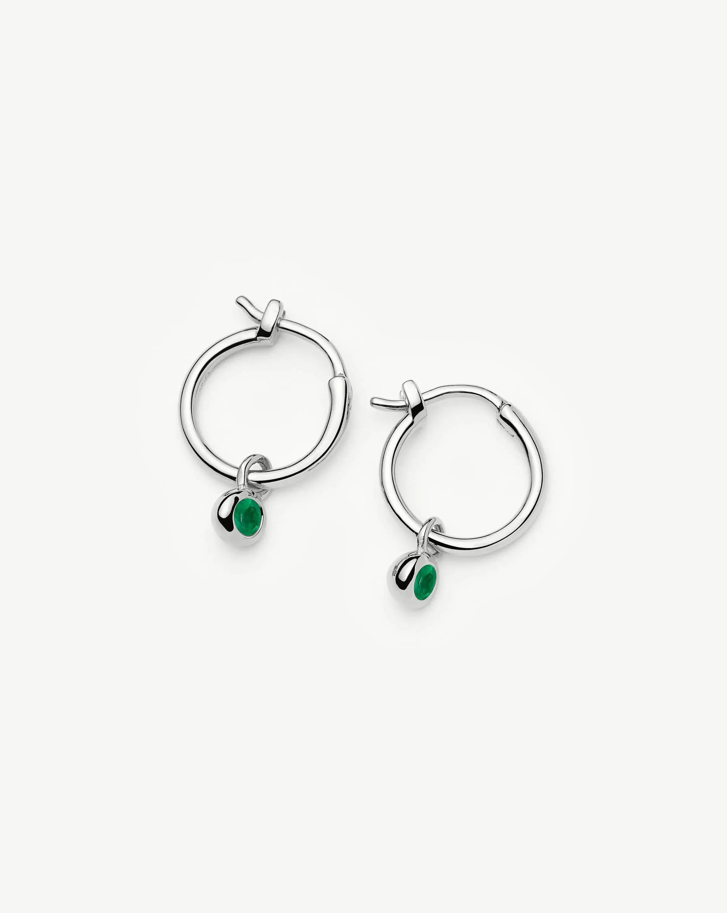 Missoma May Birthstone rengaskorvakorut onyksi