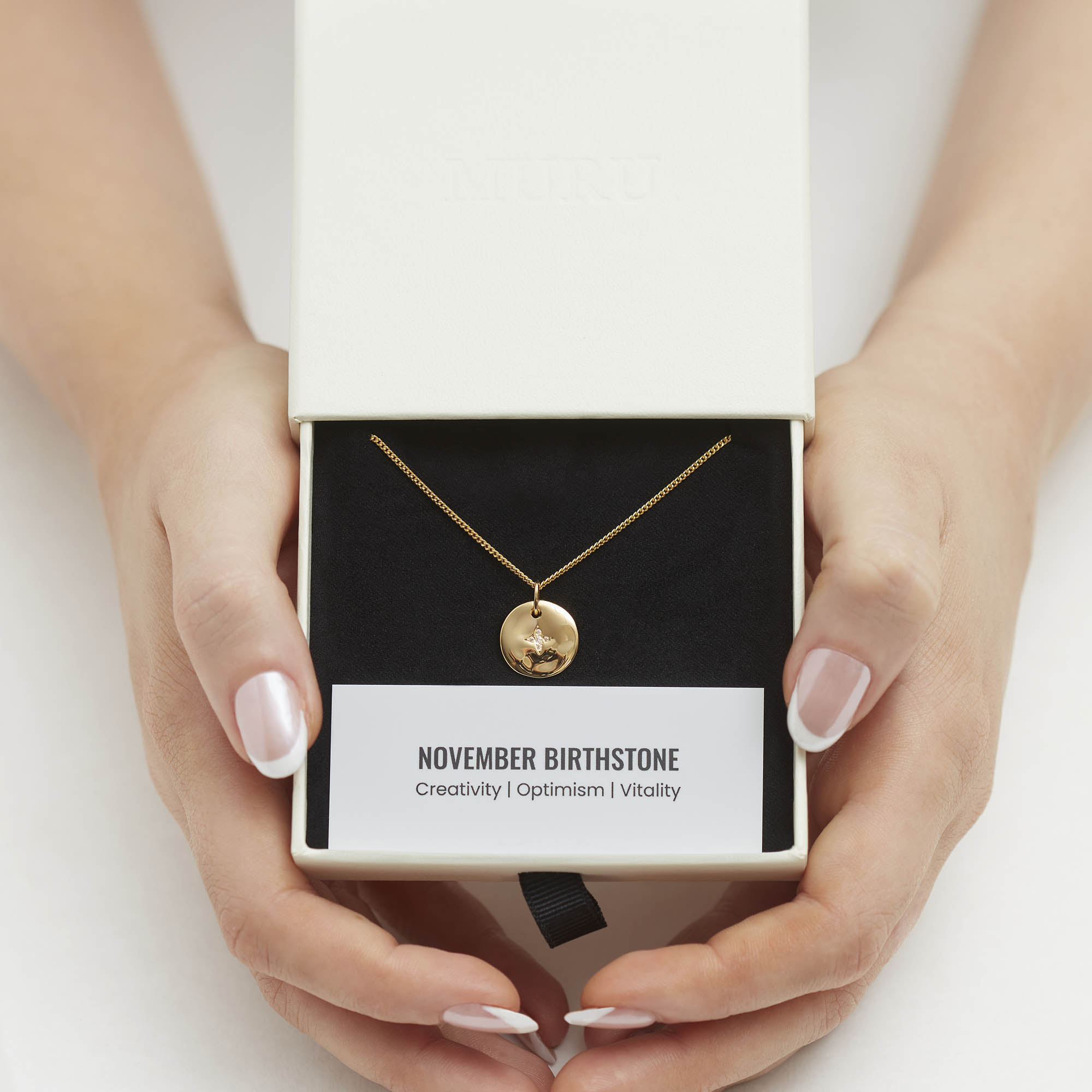 Muru Jewellery November Birthstone kaulakoru 16" kultavermeil