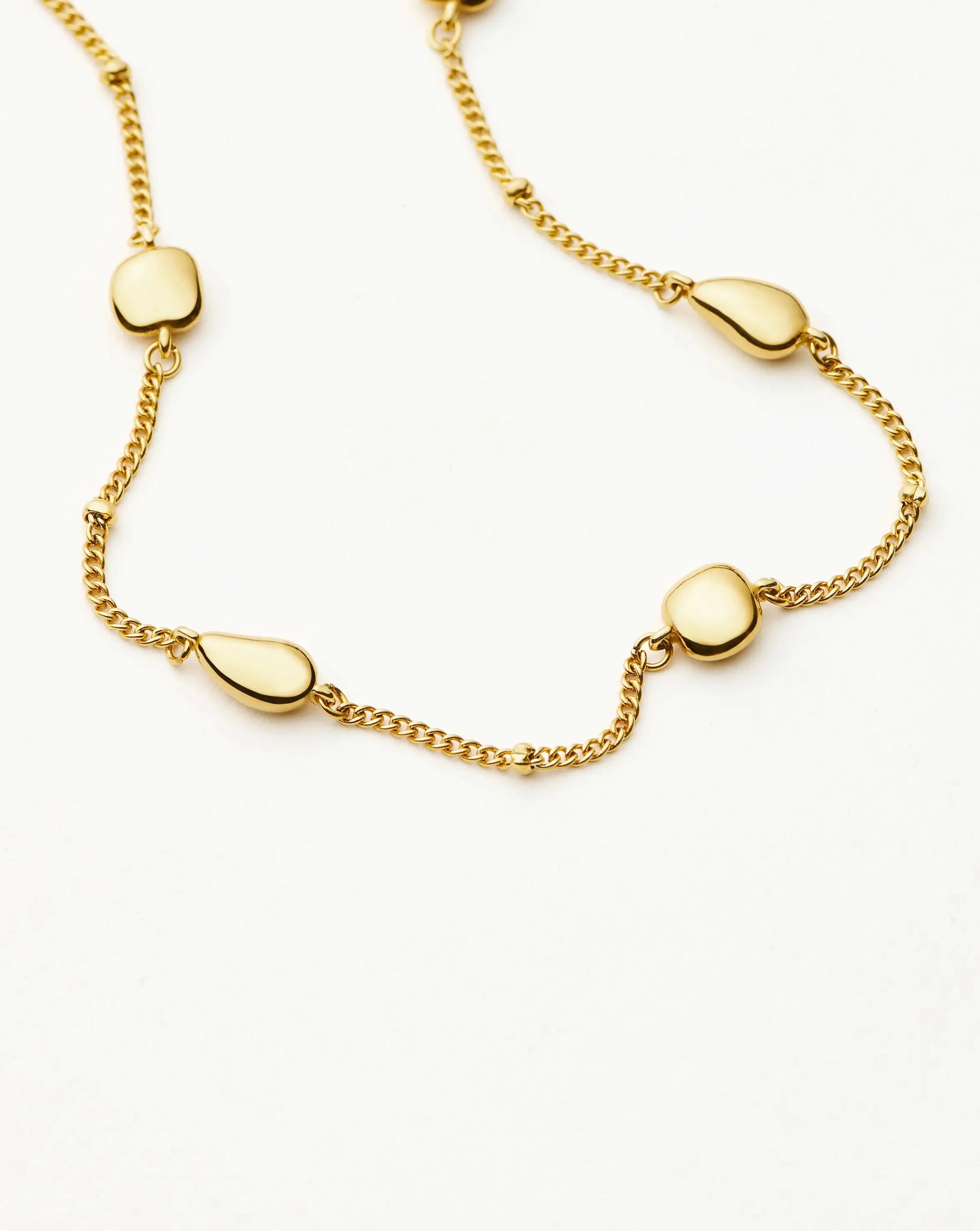 Missoma Molten Teardrop kaulakoru kulta charm